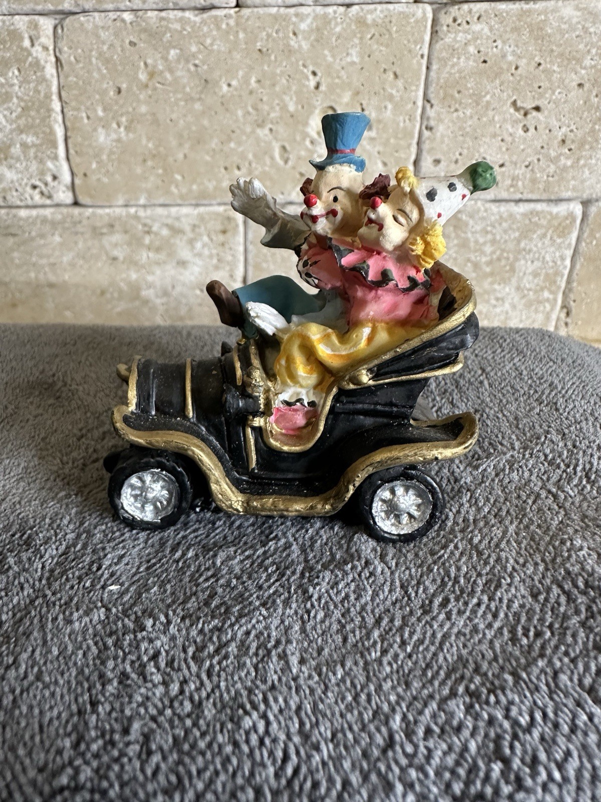 Pair Of Vintage Clowns In Antique Car Automobilia Figurines Resin