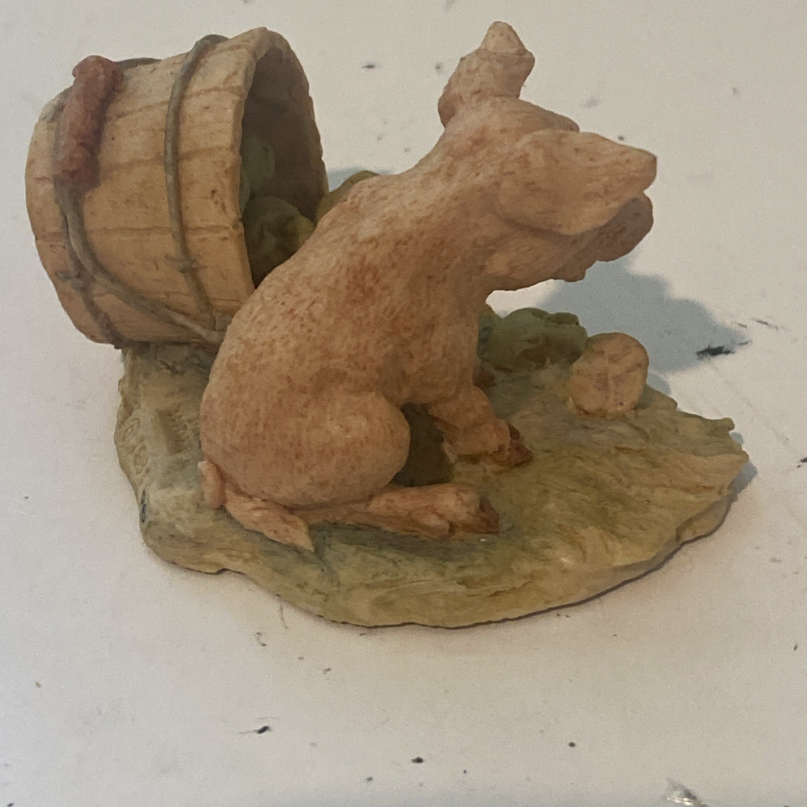 1980 SCHMID LOWELL DAVIS UNDER THE WEATHER PIG & APPLES FIGURINE SCOTLAND