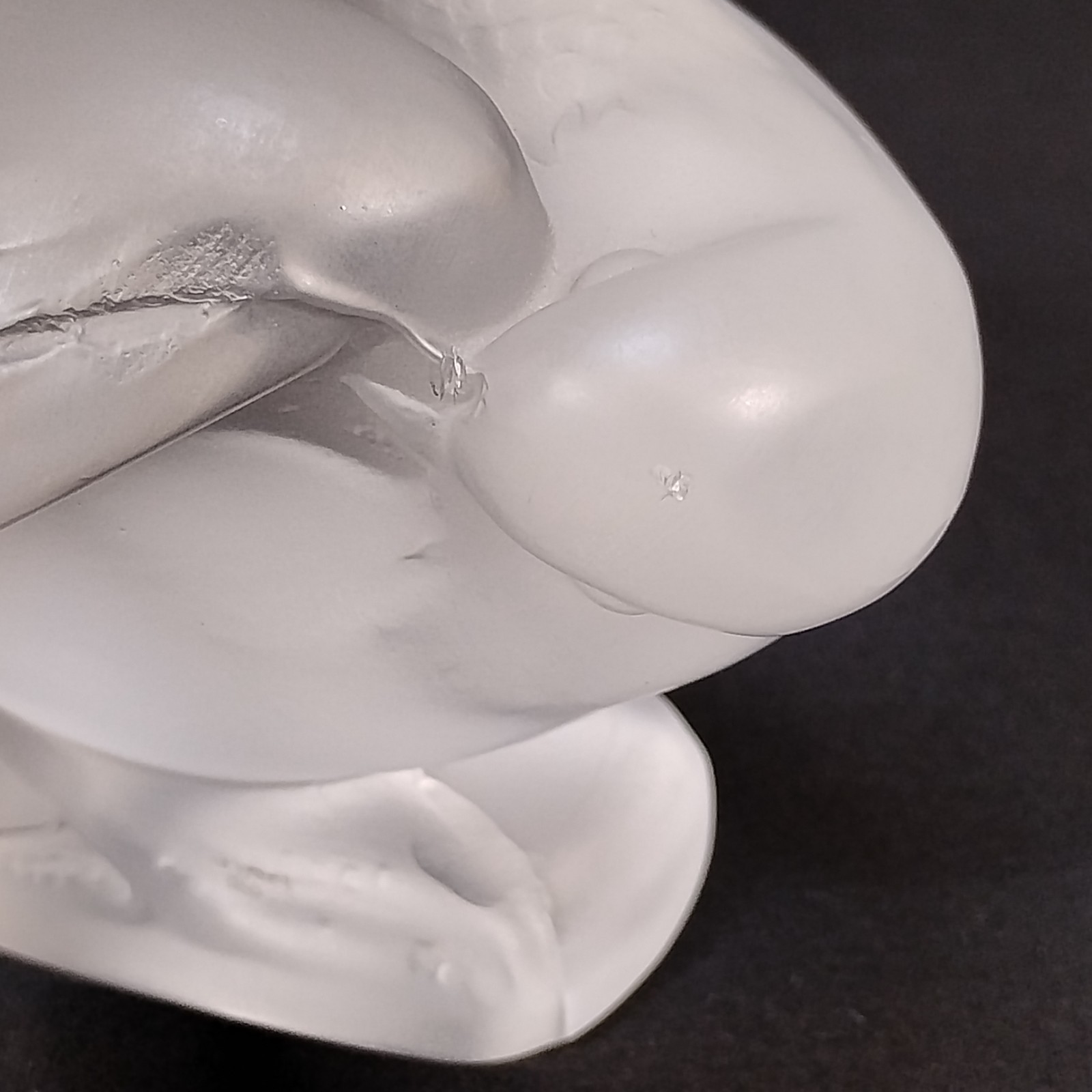Cristal Lalique France Frosted Crystal Sparrow Bird Figurine