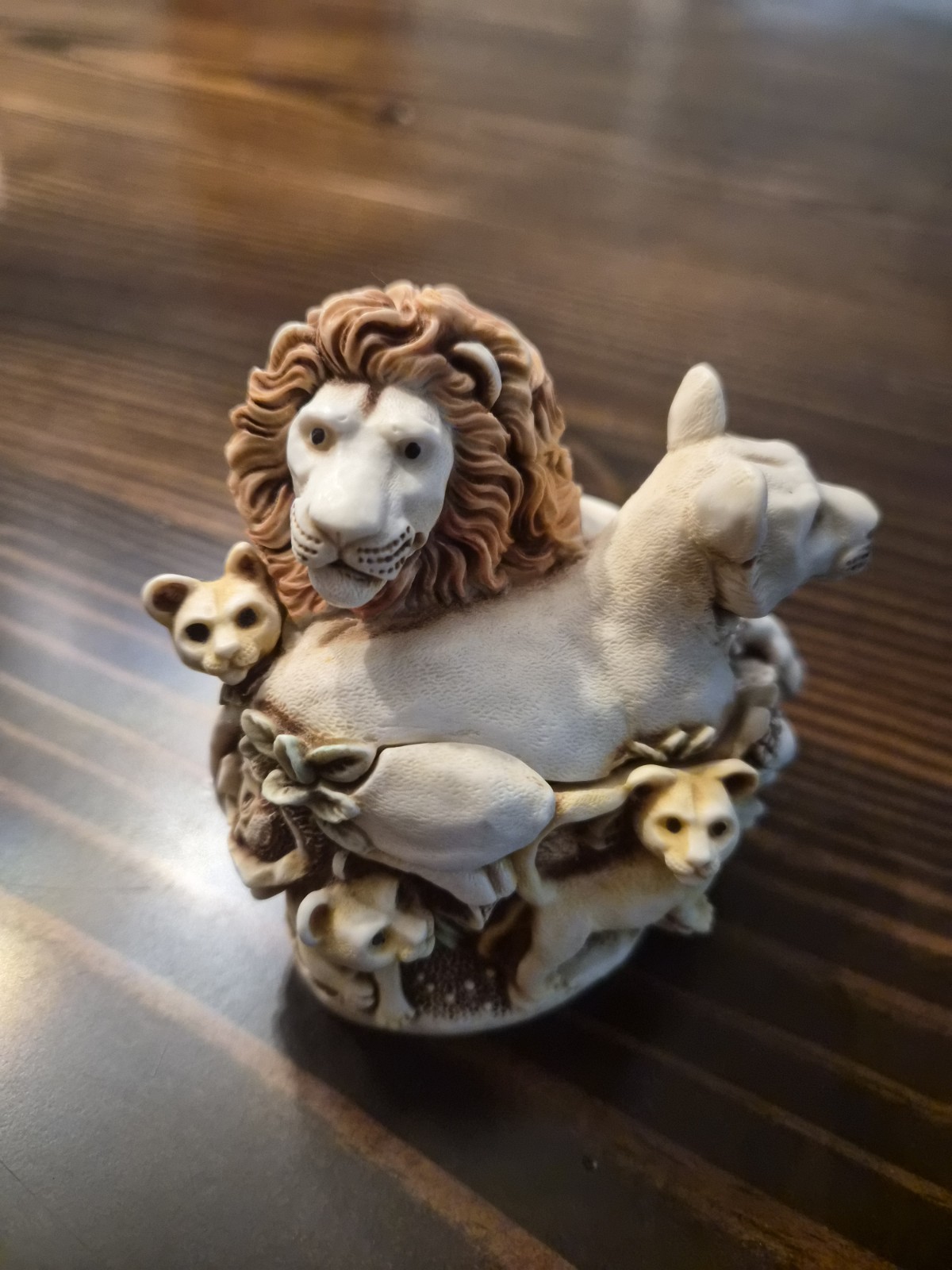 Harmony Kingdom Behold the King