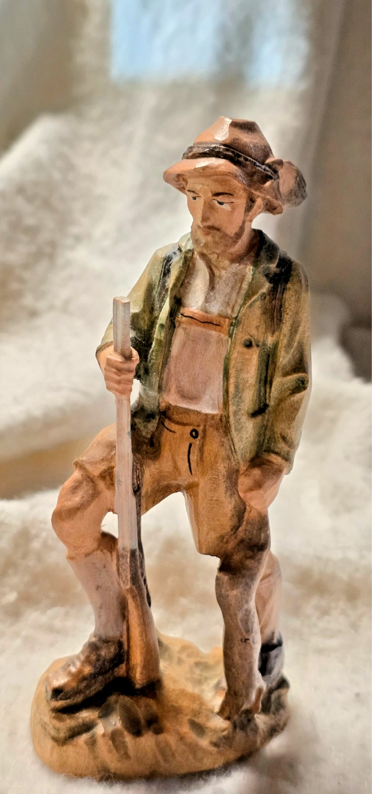 Vintage p Maeden Lucerne Switzerland “Hunter” Hand carved Hand painted
