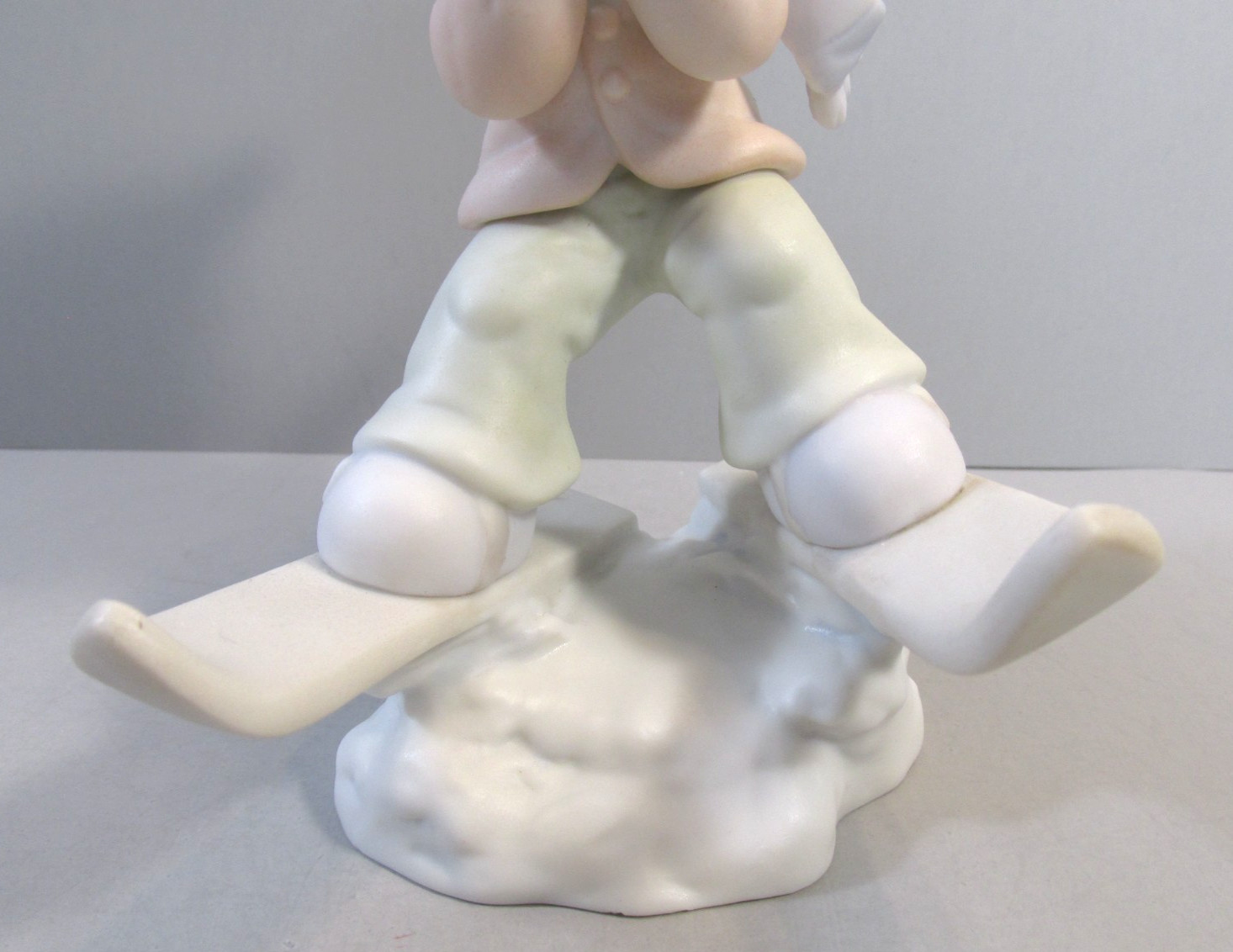 Precious Moments “It’s So Uplifting to Have a Friend Like You” Figurine – 1992