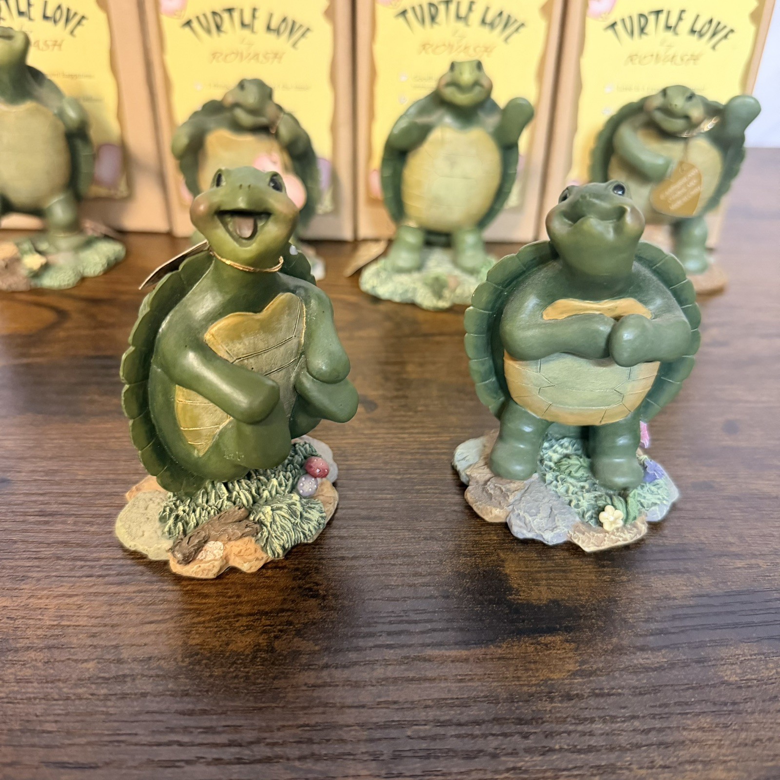 Vintage Turtle Love By Rovash – 3 in. Tall ,Lot Of 9 Figures