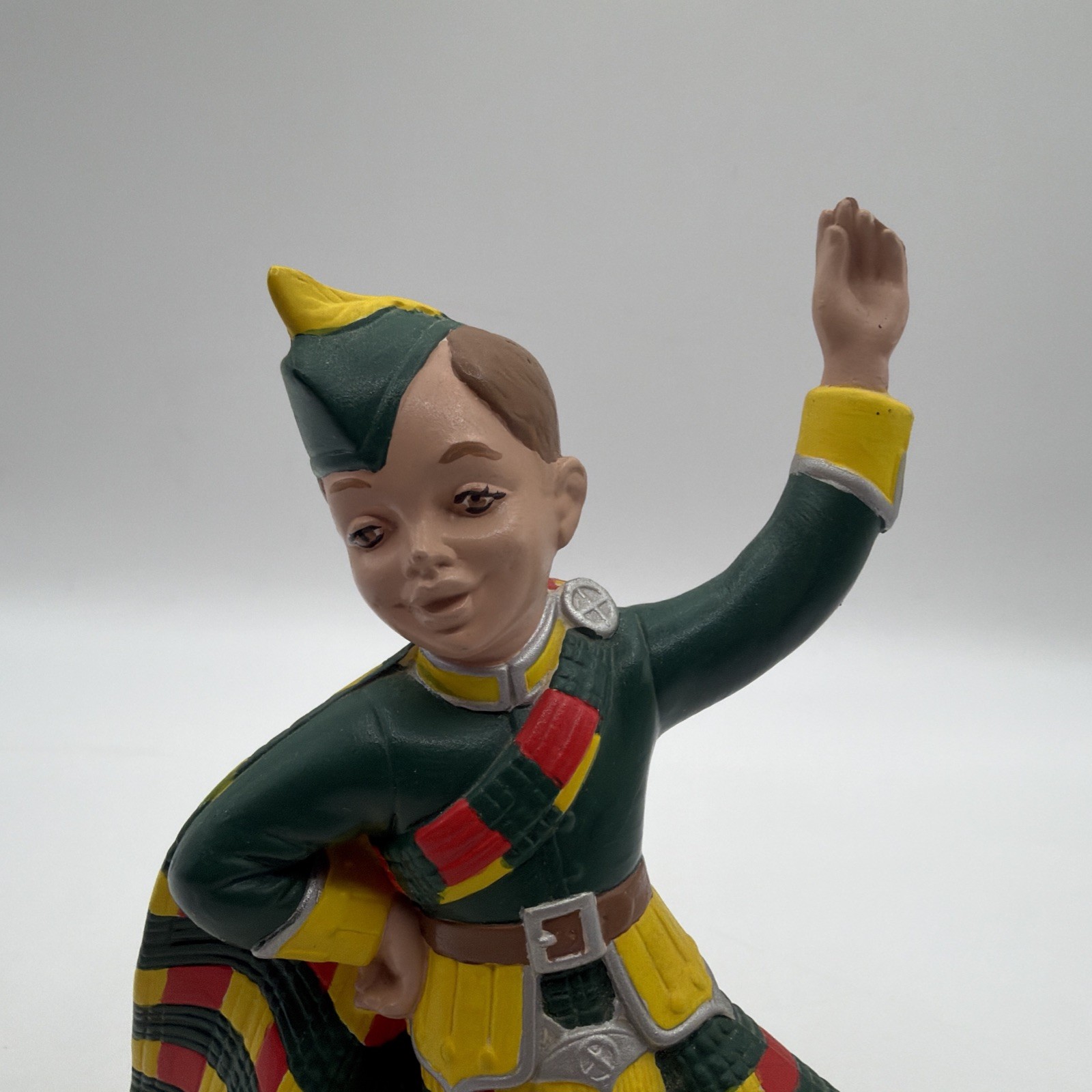 Vintage Mid-Century HOLLAND MOLD Highland Scottish Dancers Boy & Girl Figurines