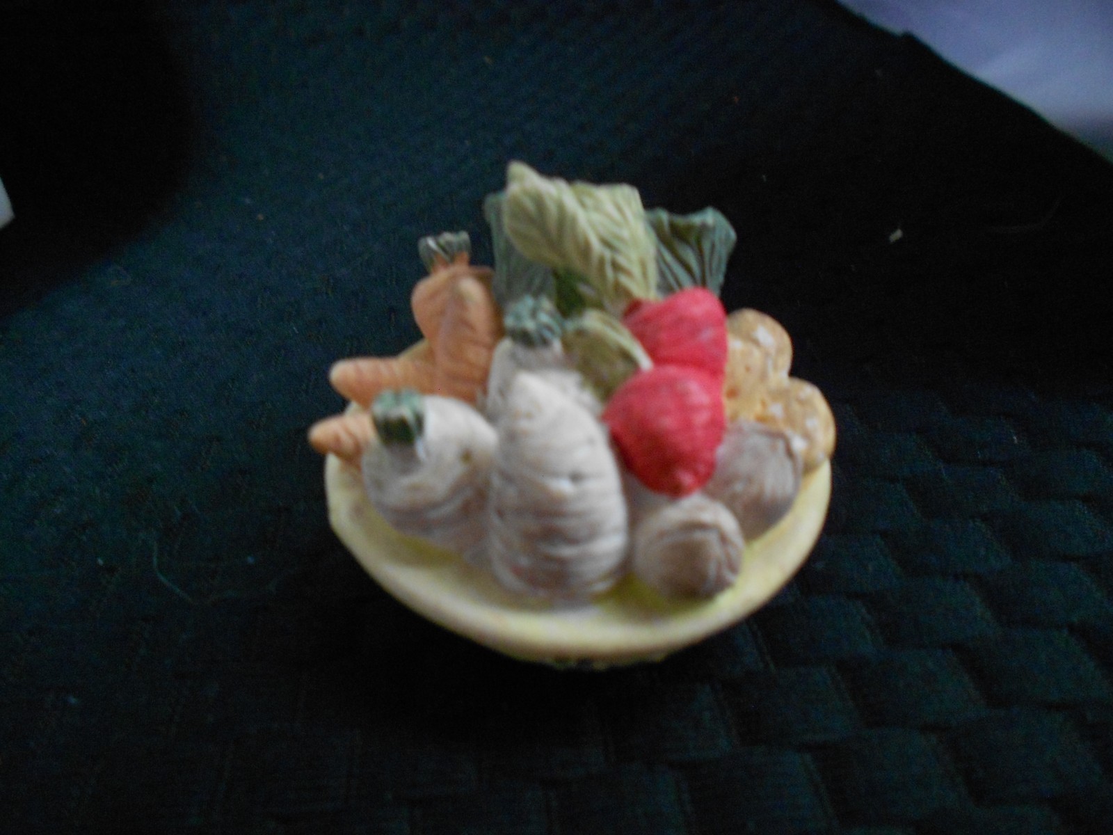 MINIATURE CHALK WARE BOWL FILLED HIGH W/ FRUIT BOWL SIDE PAINTED DESIGN # 5409