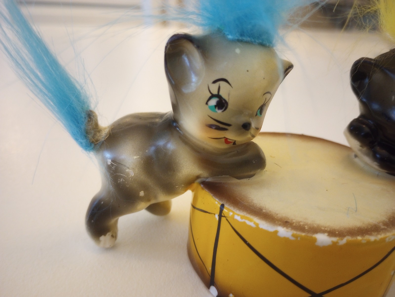 Rare Vintage 40’s-50’s Lipper & Mann Cats & Drum Figurine Fuzzy Hair Tufts Japan