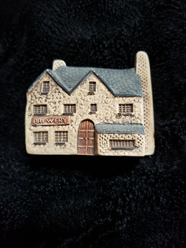 Vintage Philip Laureston Brewery Miniature Ceramic House UK #723 2.75″ x 2.5″