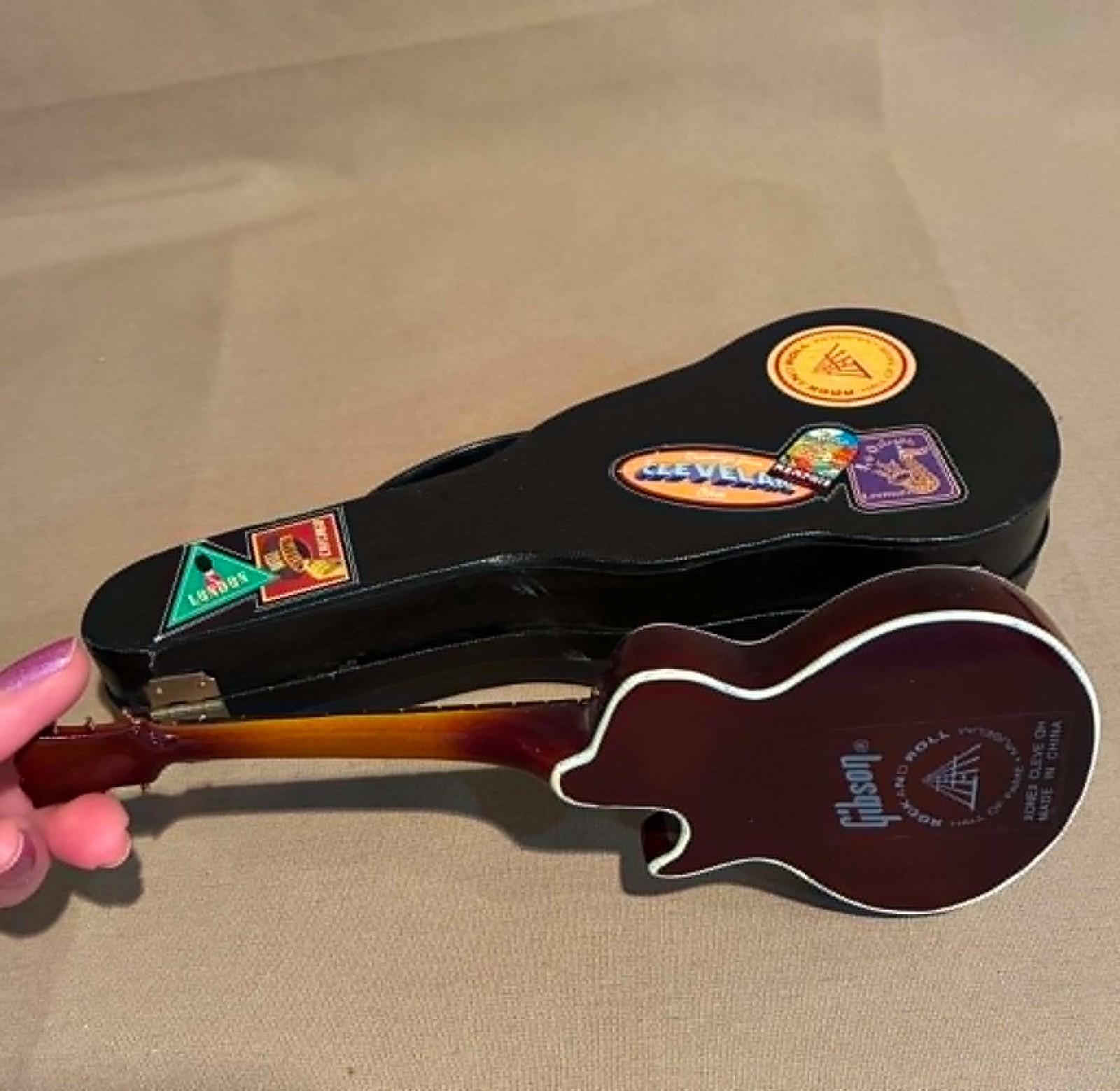 3 MINIATURE Gibson Guitars Flying V Les Paul Rock And Roll Hall Of Fame 1996