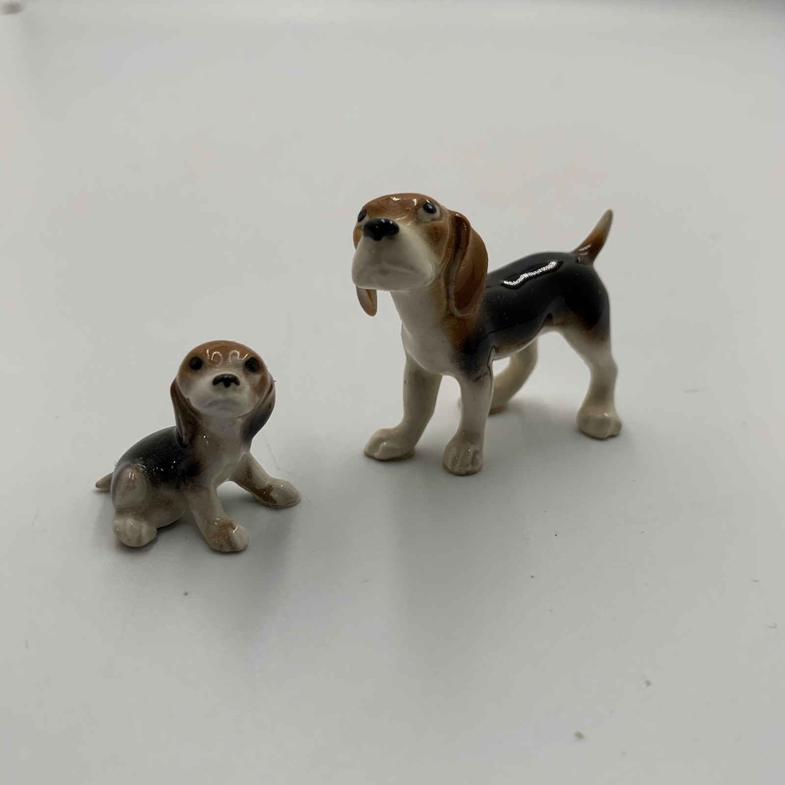 Vintage Hagen Renaker Set of 2 Beagles Mom and Pup Porcelain Figurines