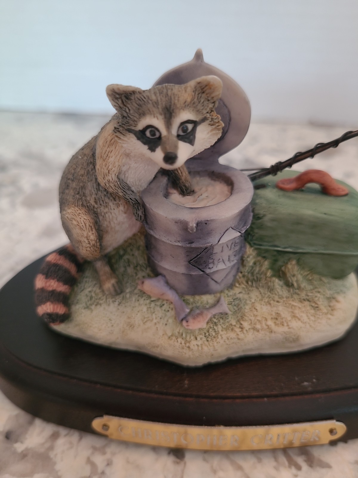 Lowell Davis COON CAPERS Figurine Racoon Stealing Fish Schmid BFA Scotland