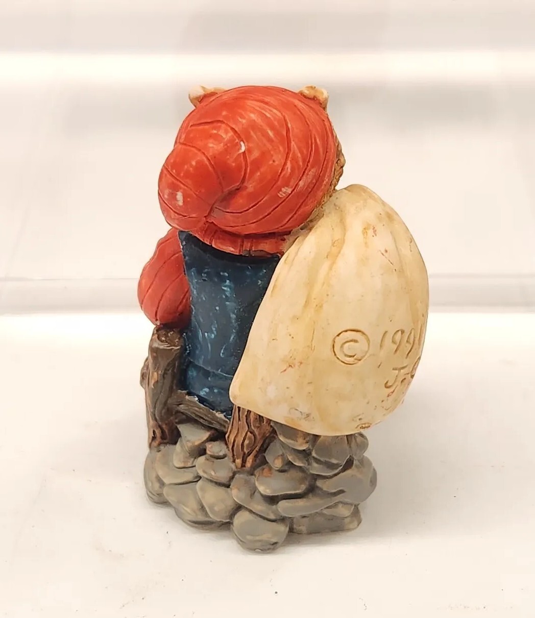 1991 JC OWL Mother Child DOCTOR GRANDMA Waiter CHEF Banker People Figurine