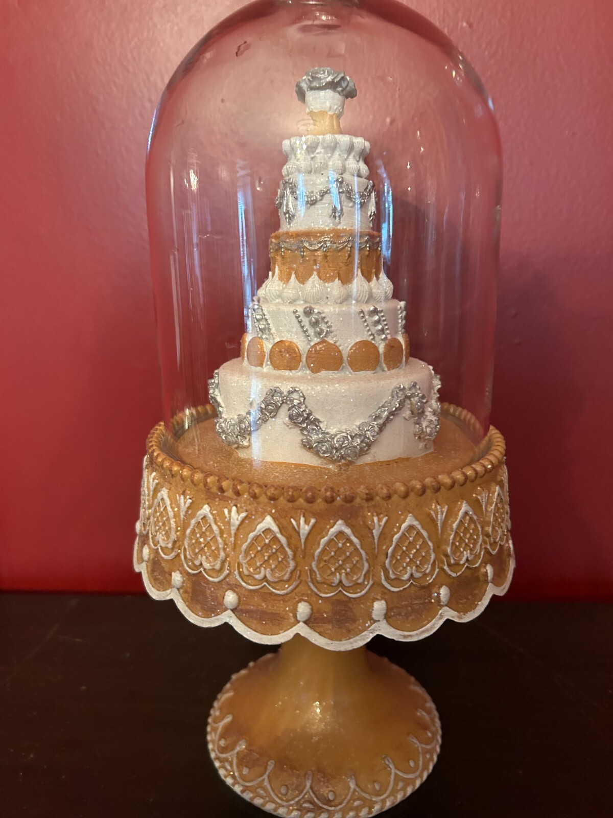 Martha Stewart Gingerbread Lace 13″ Resin Tier Cake Under Glass Cloche Dome NWT