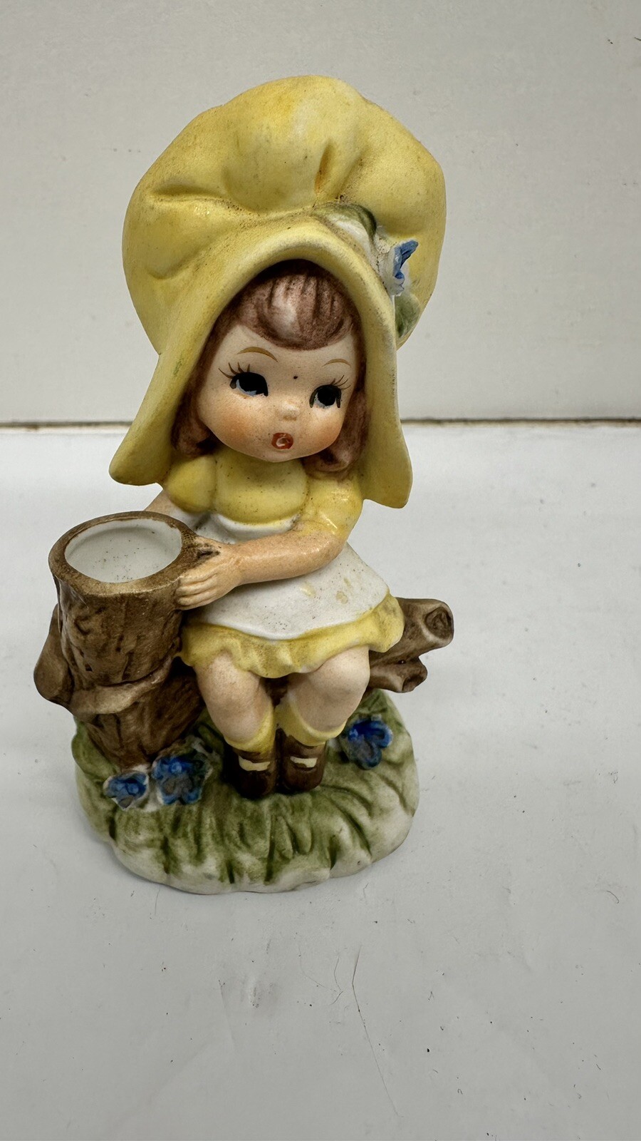 Vintage Lovables by Seymour Mann Porcelain Luv -6 Girl With Bucket 1960’s