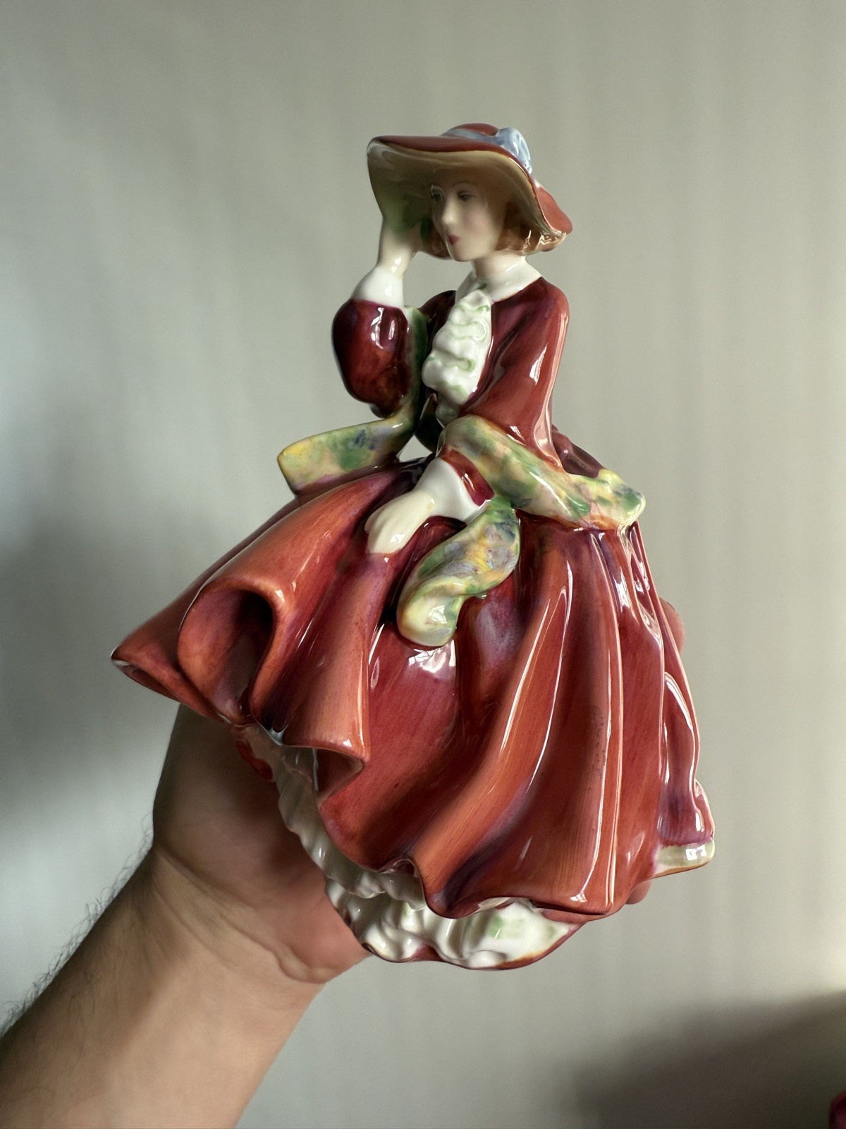 1937 ROYAL DOULTON Porcelain Figurine TOP O’ THE HILL Red Dress Lady Vintage