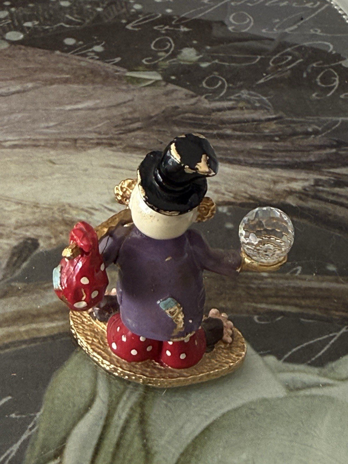 Spoontiques Pewter Clown Swarovski Crystal Ball miniature figurine KM439