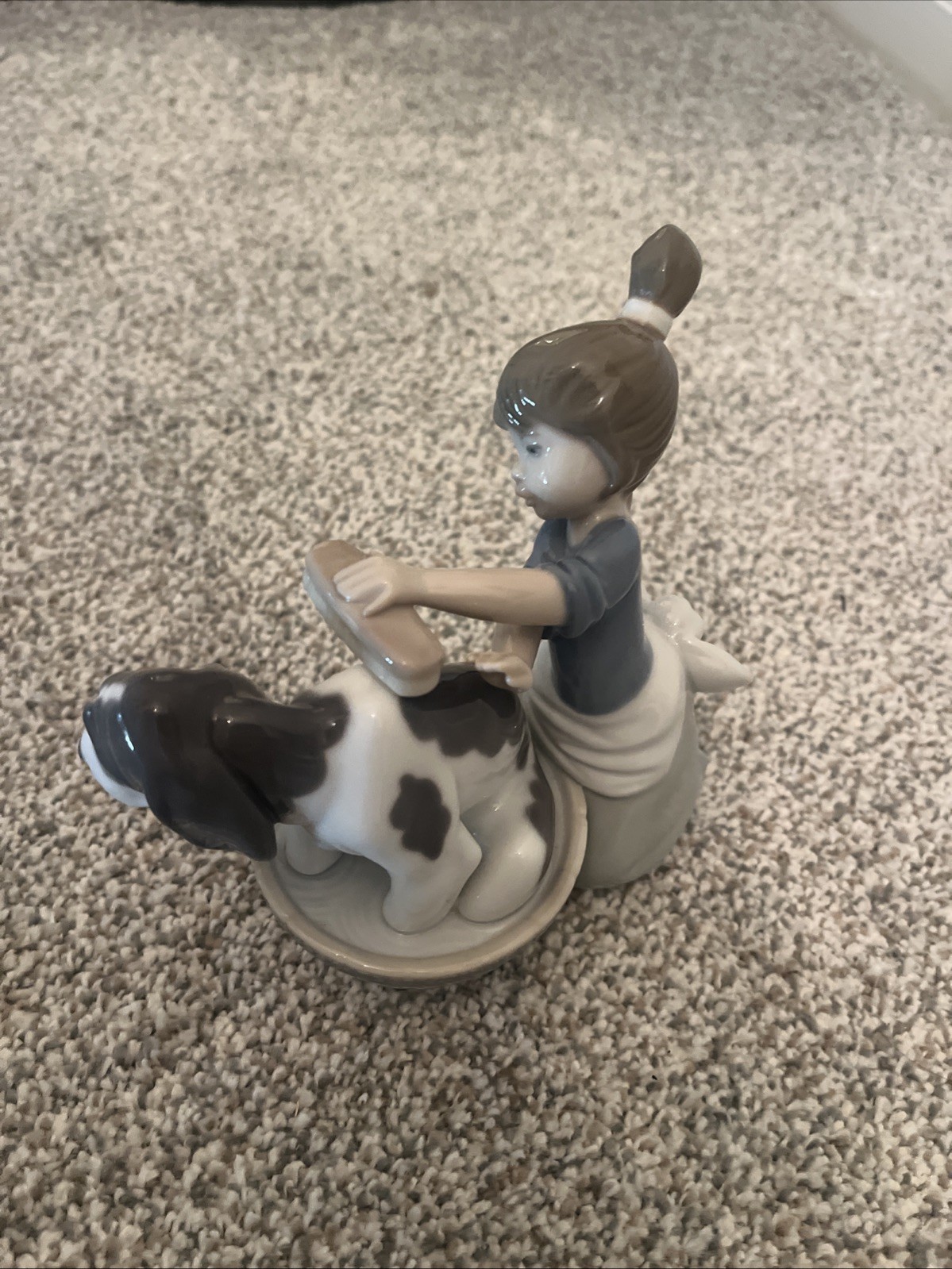 Lladro Bashful Bather # 5455 Girl Bathing Washing Dog Figurine Spain 5″ Tall