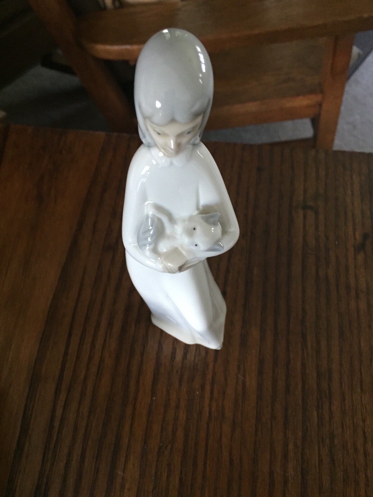Vintage Porcelain Figurine, Elegant Spanish Woman Carrying Cat