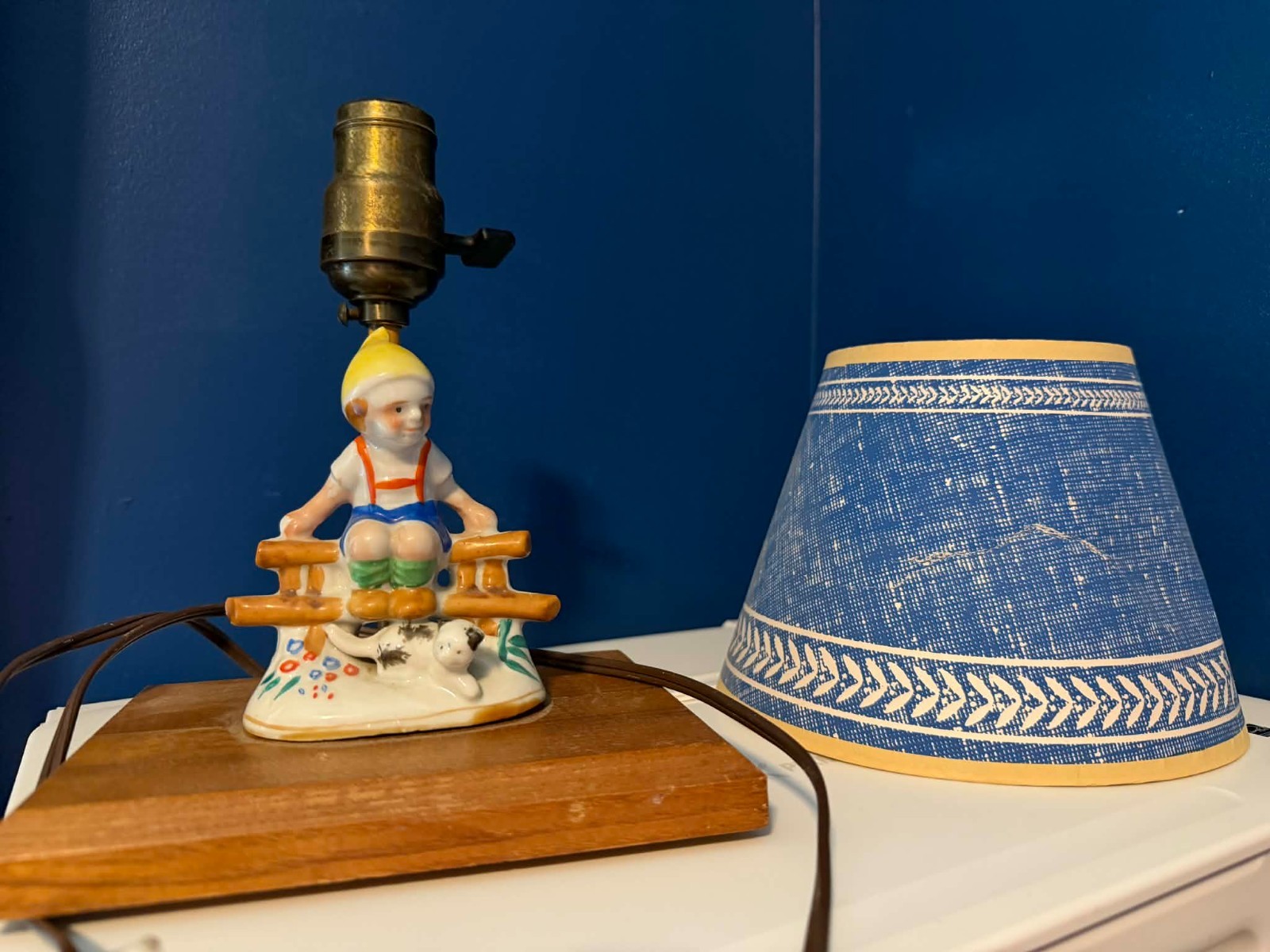 Vintage Ceramic Dutch Boy Table Lamp