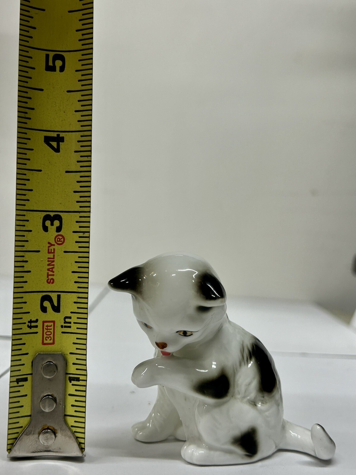 The Danbury Mint 1988 Cats of Character “Wash Time” Porcelain Cat Figurine
