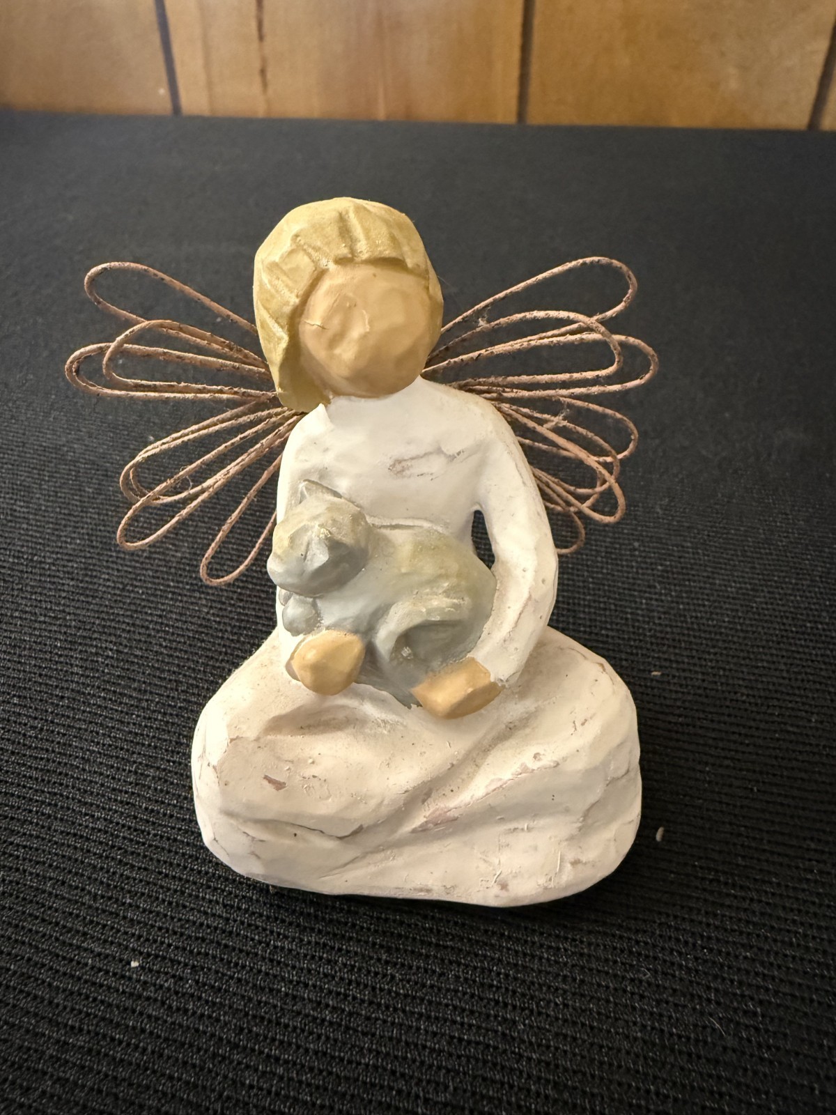 Willow Tree – ANGEL OF KINDNESS with Cat – 2000 figurine