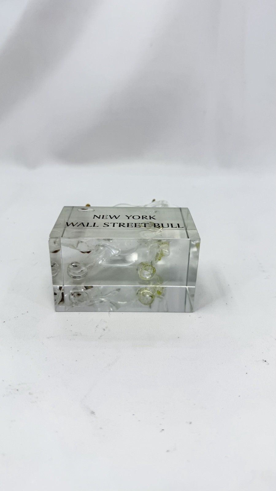 Vintage New York Wall Street Bull heavy miniature Crystal Glass Paperweight