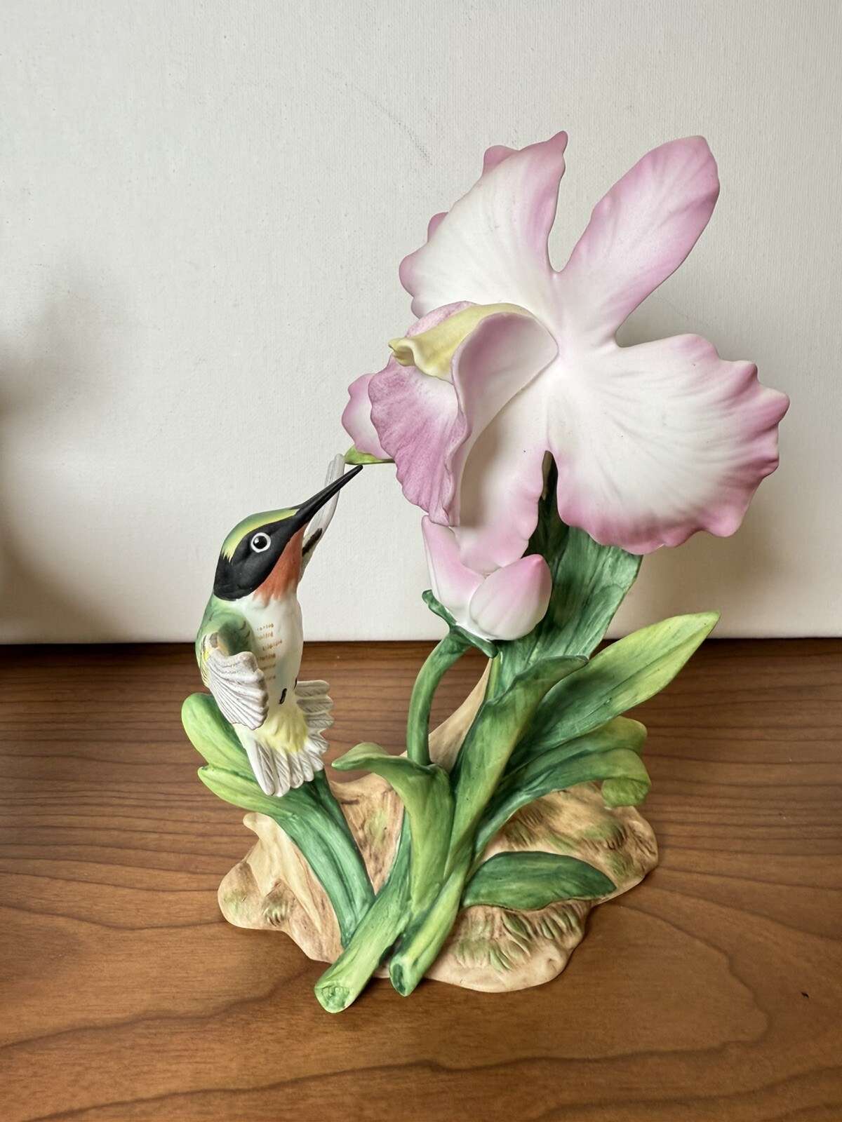 Vintage Homco Masterpiece Bone China “Hummingbird” Figurine Very Nice