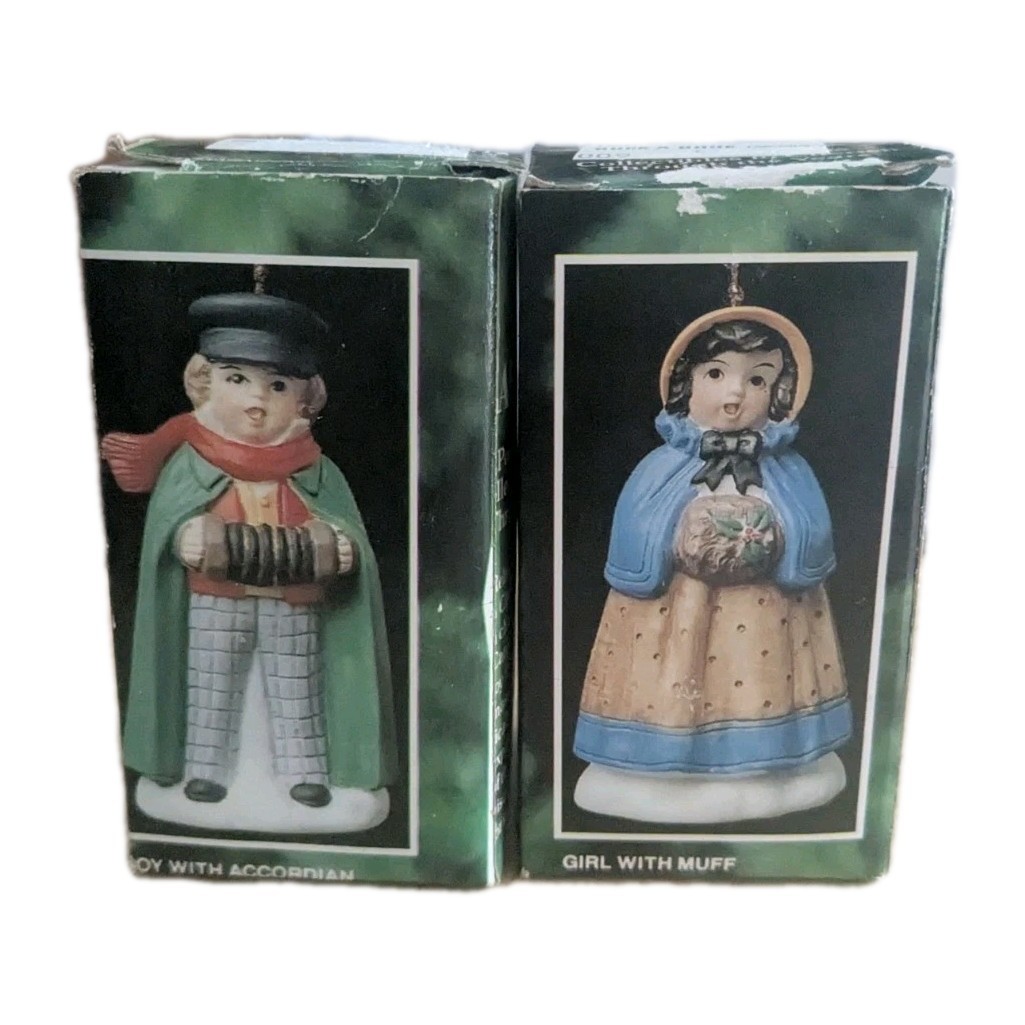 JSNY Boy Accordion Girl Muff Figurine Set 3.25″ Made in Thailand