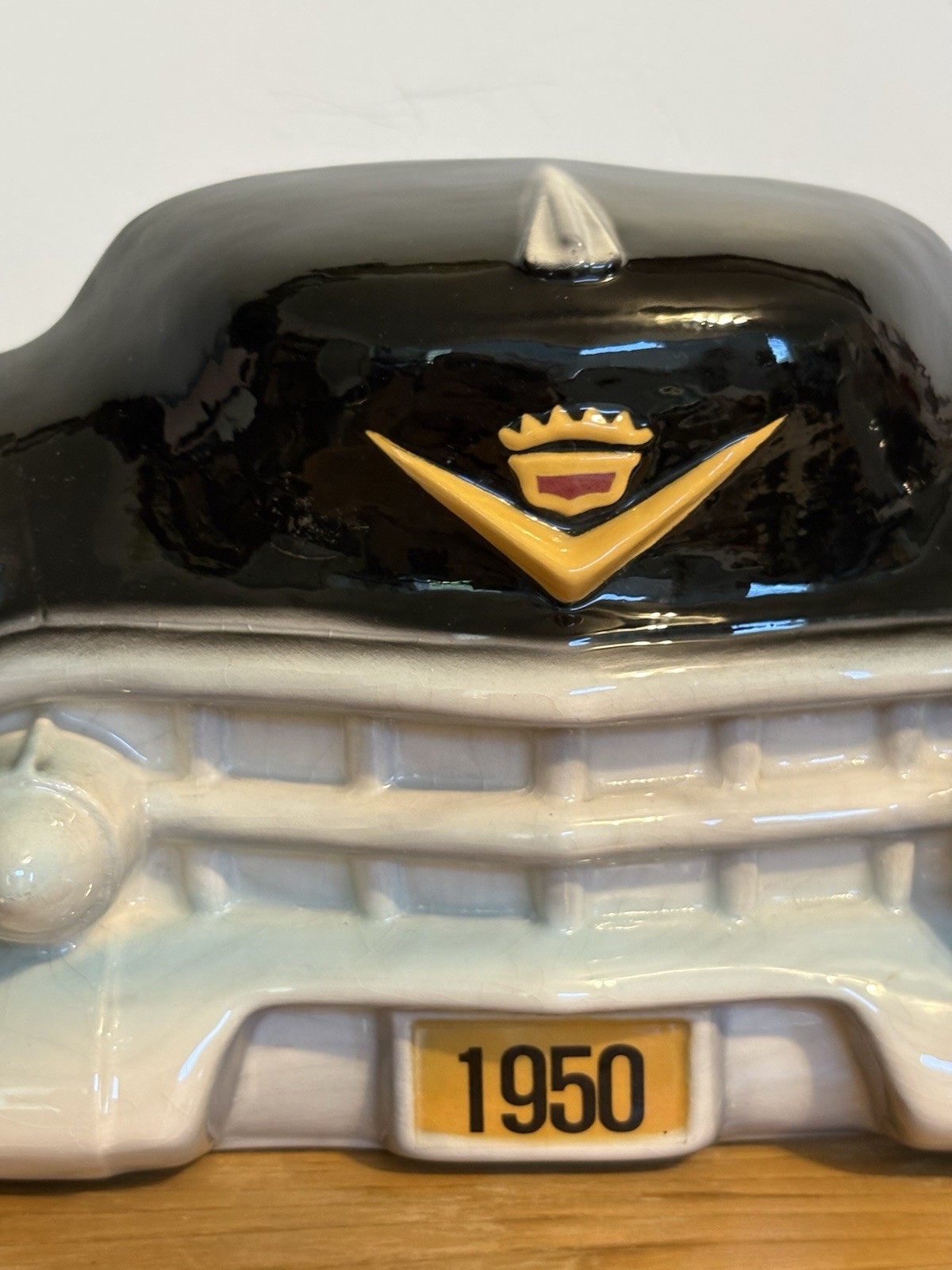 Vintage 1950s Ceramic Car Front Figurine Glossy Black/White w/Gold Red