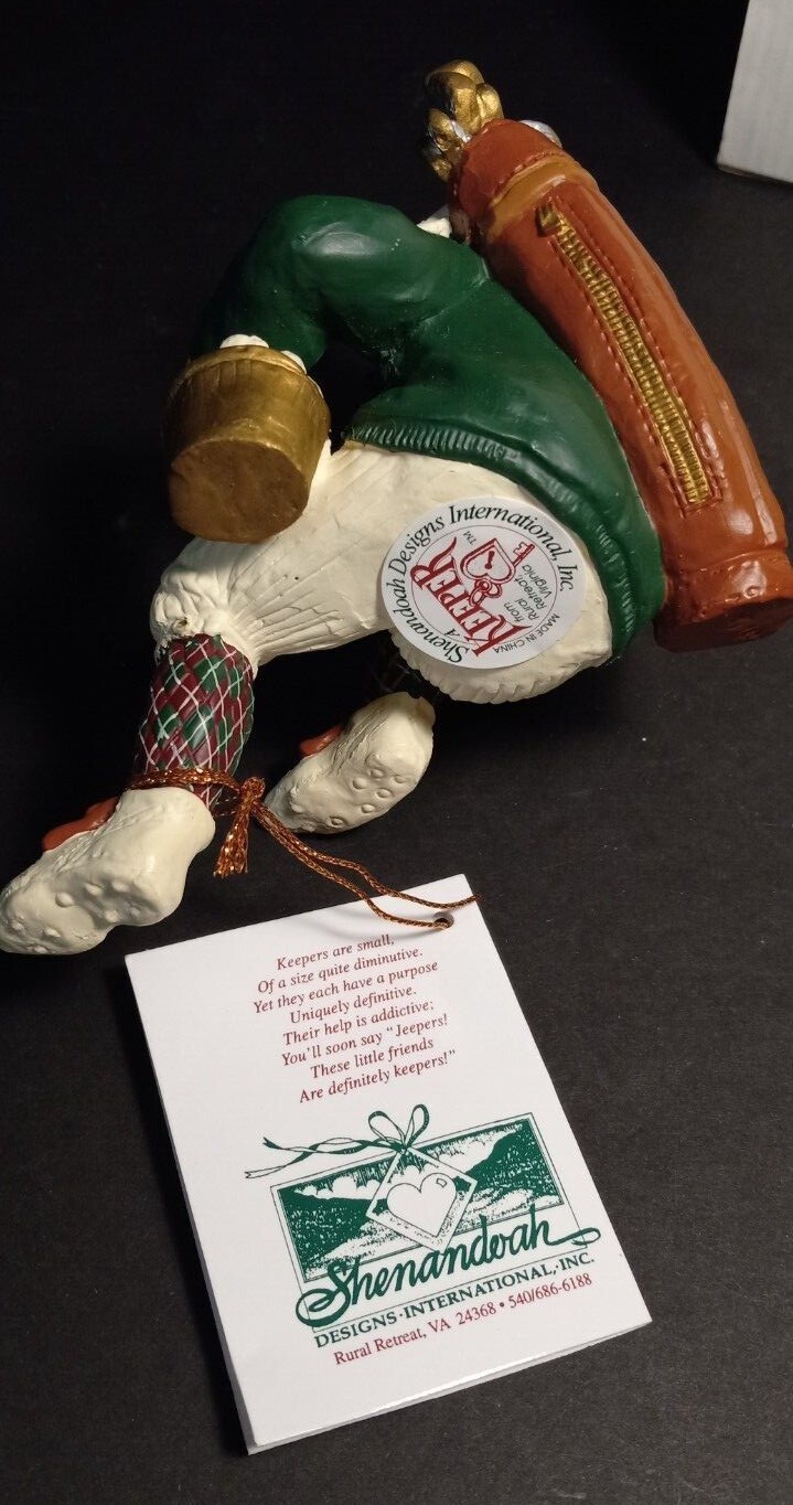 GOLFER FIGURINE, SHENANDOAH DESIGNS, “A KEEPER”, Figurine 1995 in original box