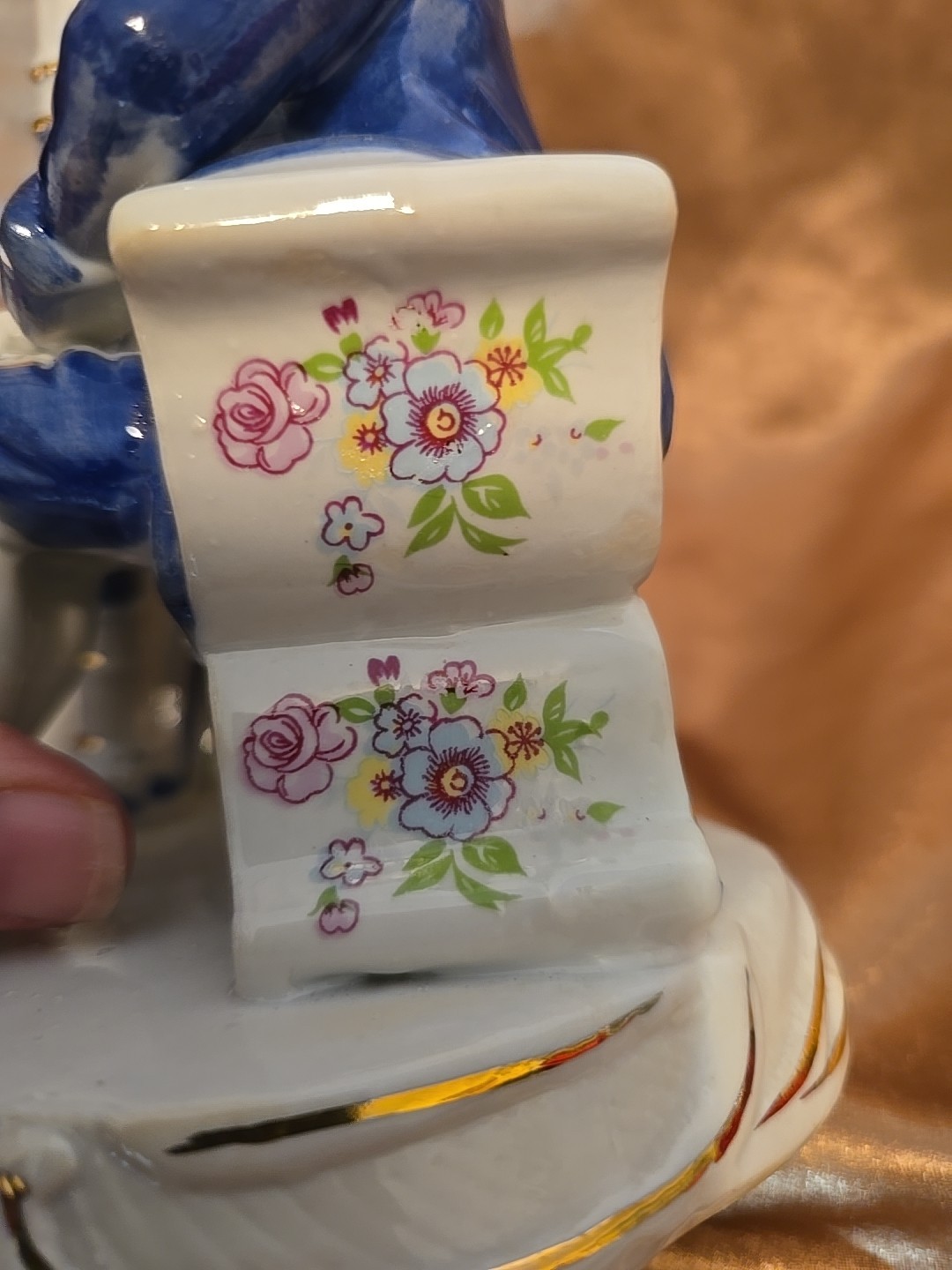 Rare Blue&white Porcelain Colonial/ Victorian Couple Playing Harp/reading Figure