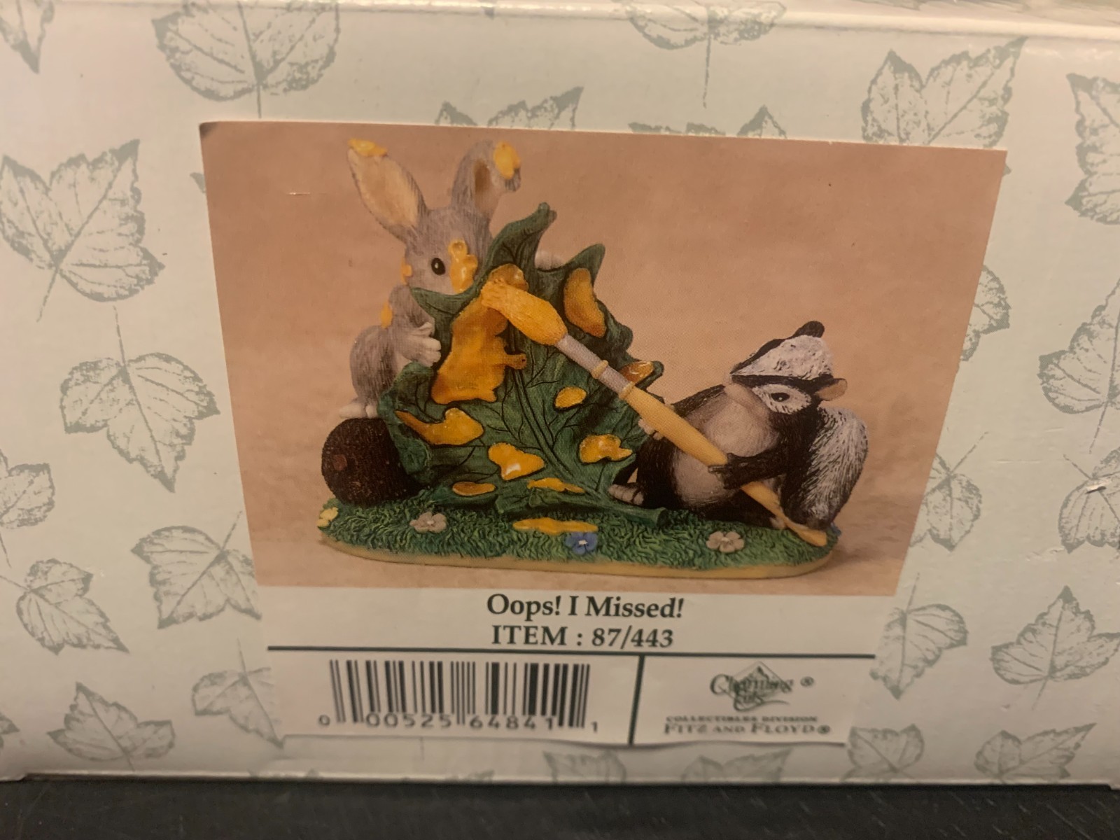 CHARMING TAILS Silvestri Oops I Missed 87/443 Painting Fall Leaves NIB