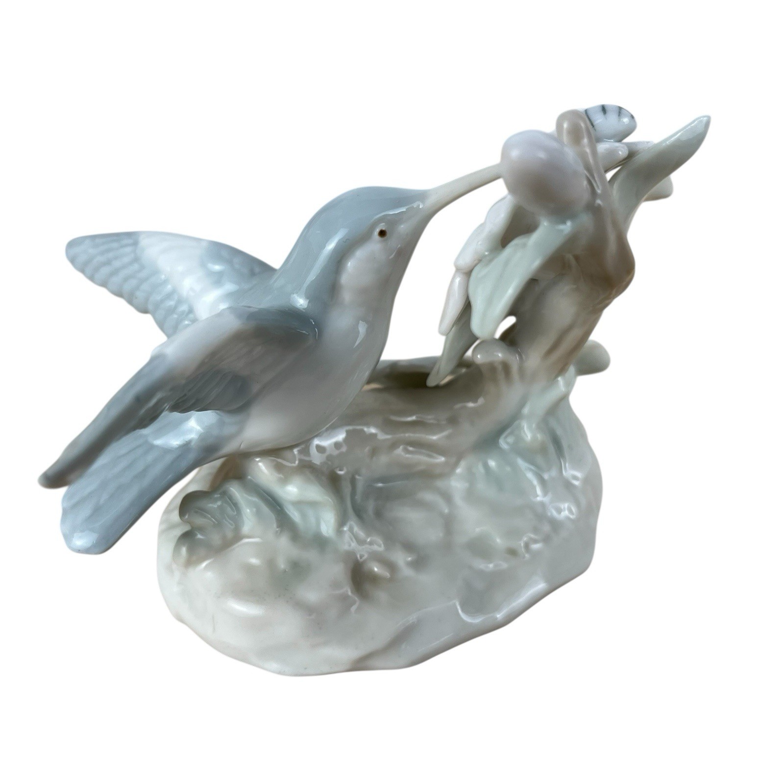 Gaylord Hummingbird With Bee Flowers Porcelain Bird 1970s Nature Beauty Vintage