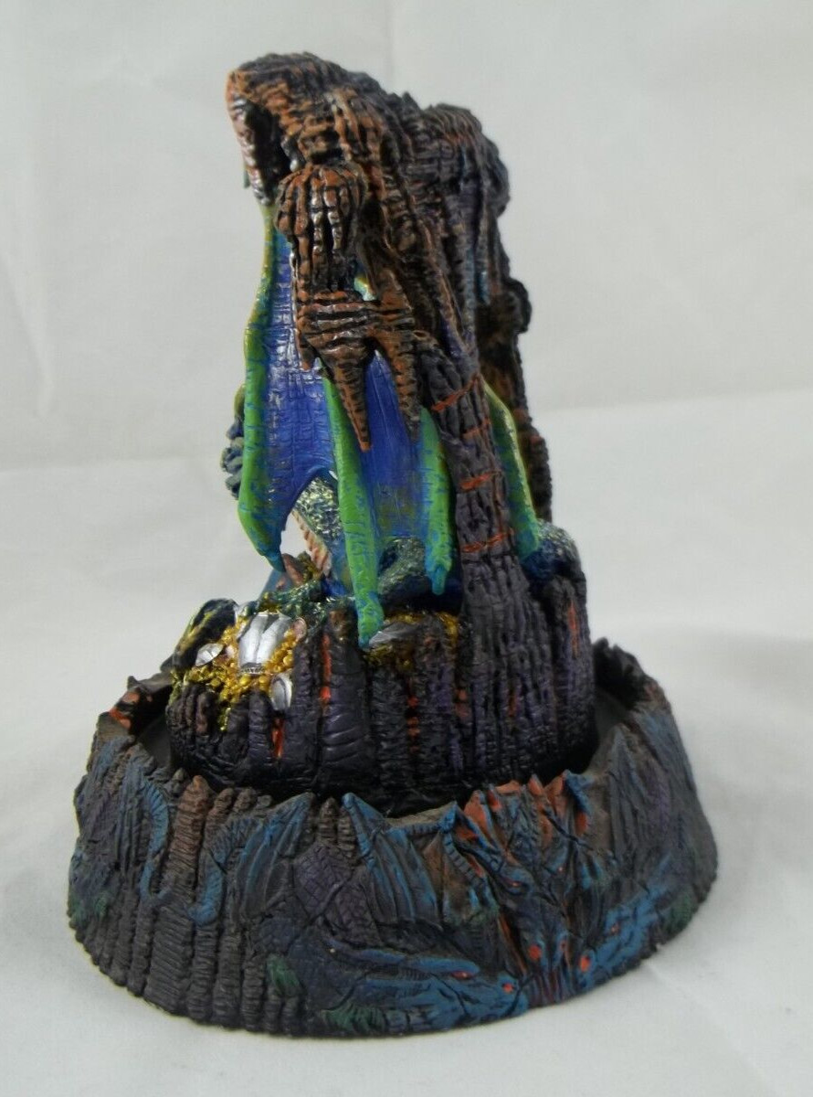 DRAGON LAIR 5.5″ Michael Whelan Franklin Mint Dragon with Dome Limited Edition