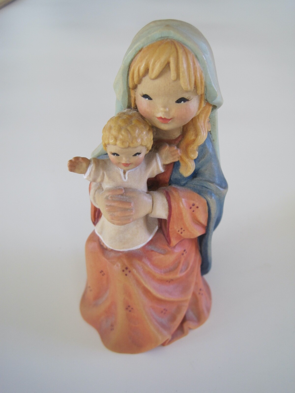 ANRI Italy Wood Carving Mary & Baby Jesus Artist Signed Approx. 4 1/8″ EUC