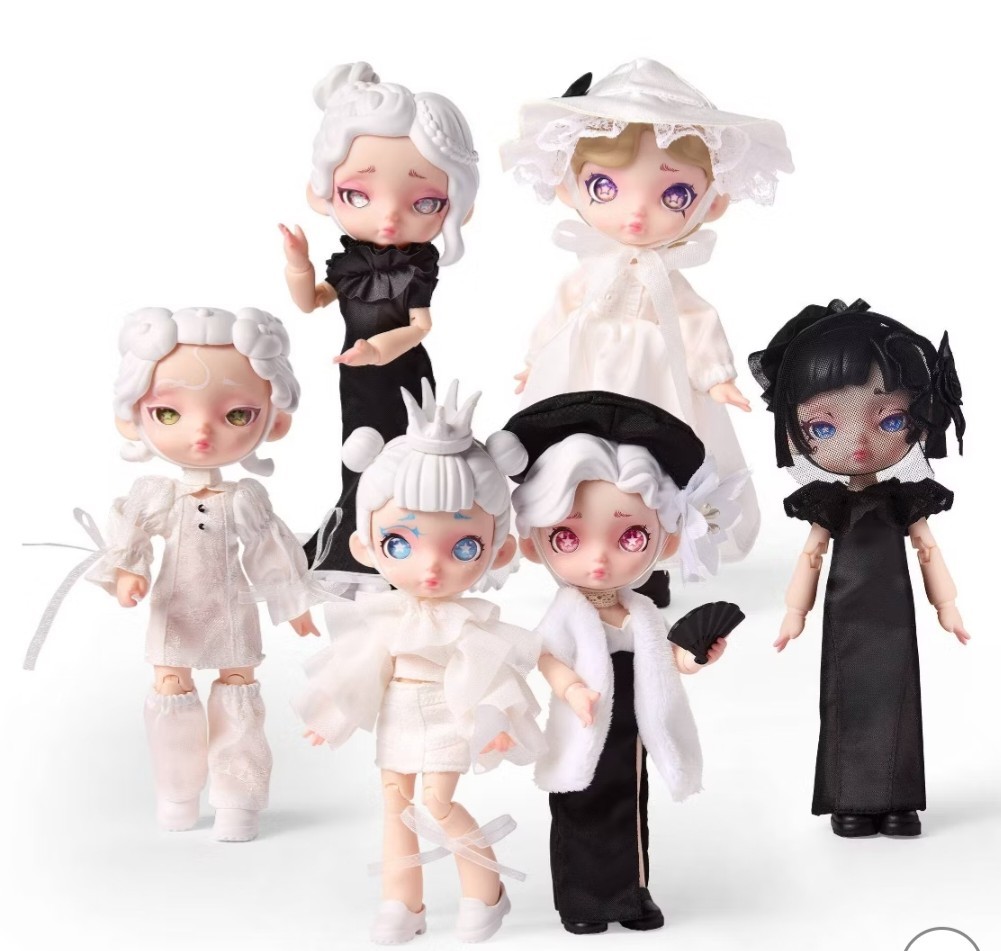Laura Black and White Spectrum Series Blind Box BJD Doll Figurines Lot of 2 New