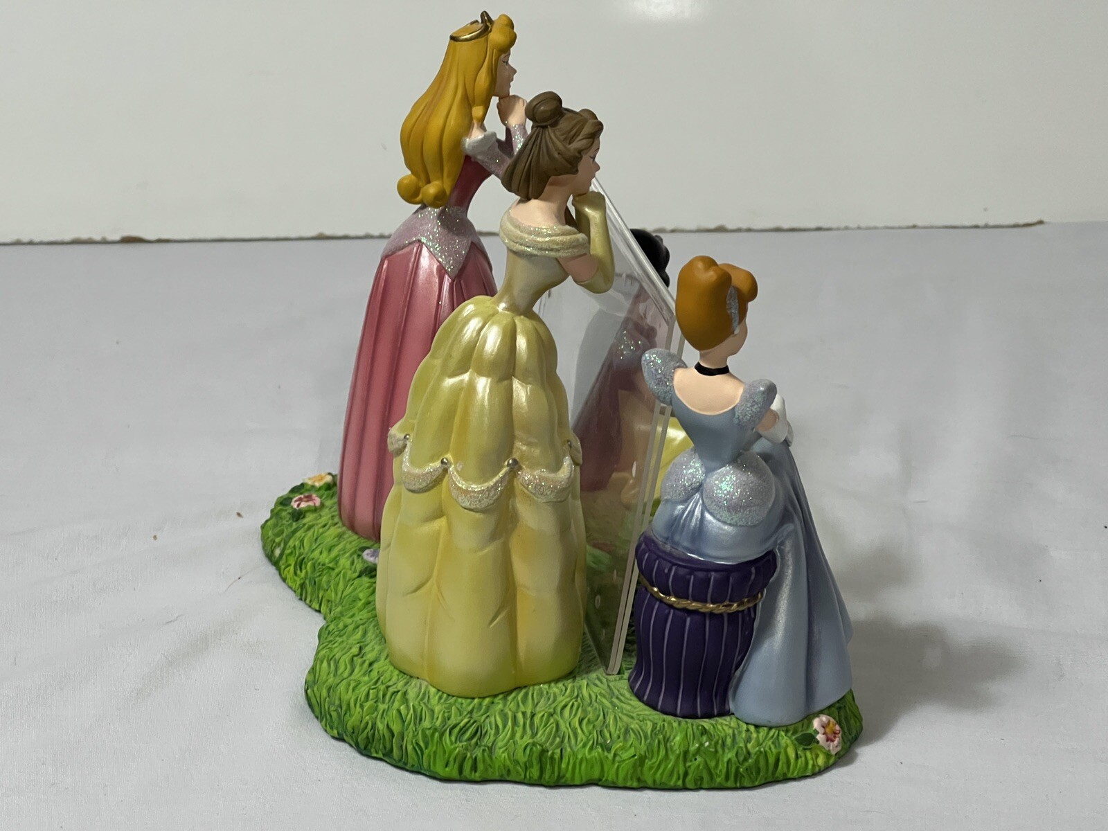 Disney Princess Characters Decorative Collectible Photo Frame Holder Hold 4×6”