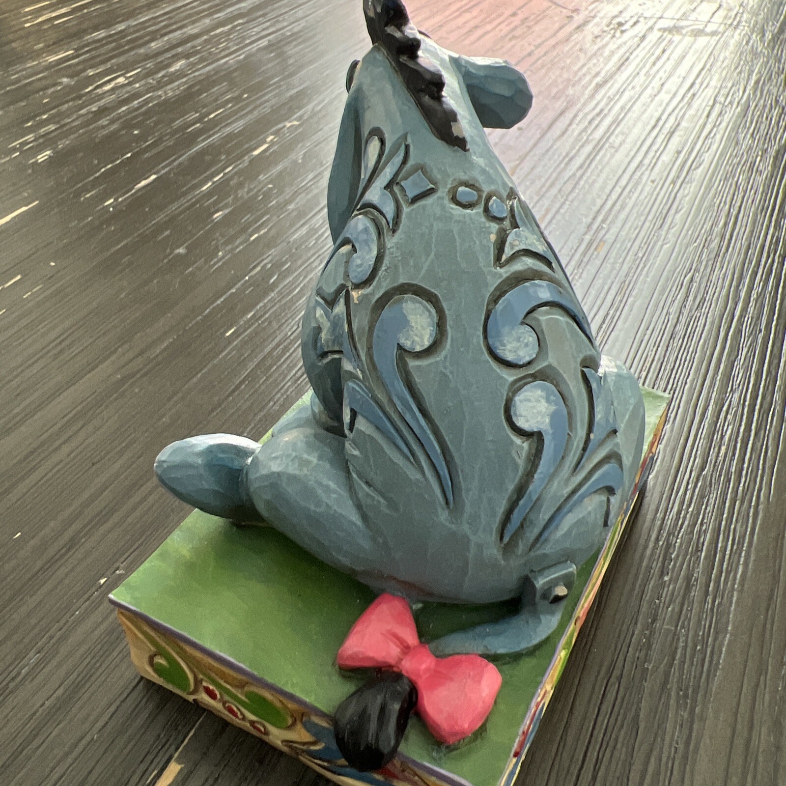 Jim Shore Disney Heart on a String Eeyore Personality Pose Figurine 4055437 EUC