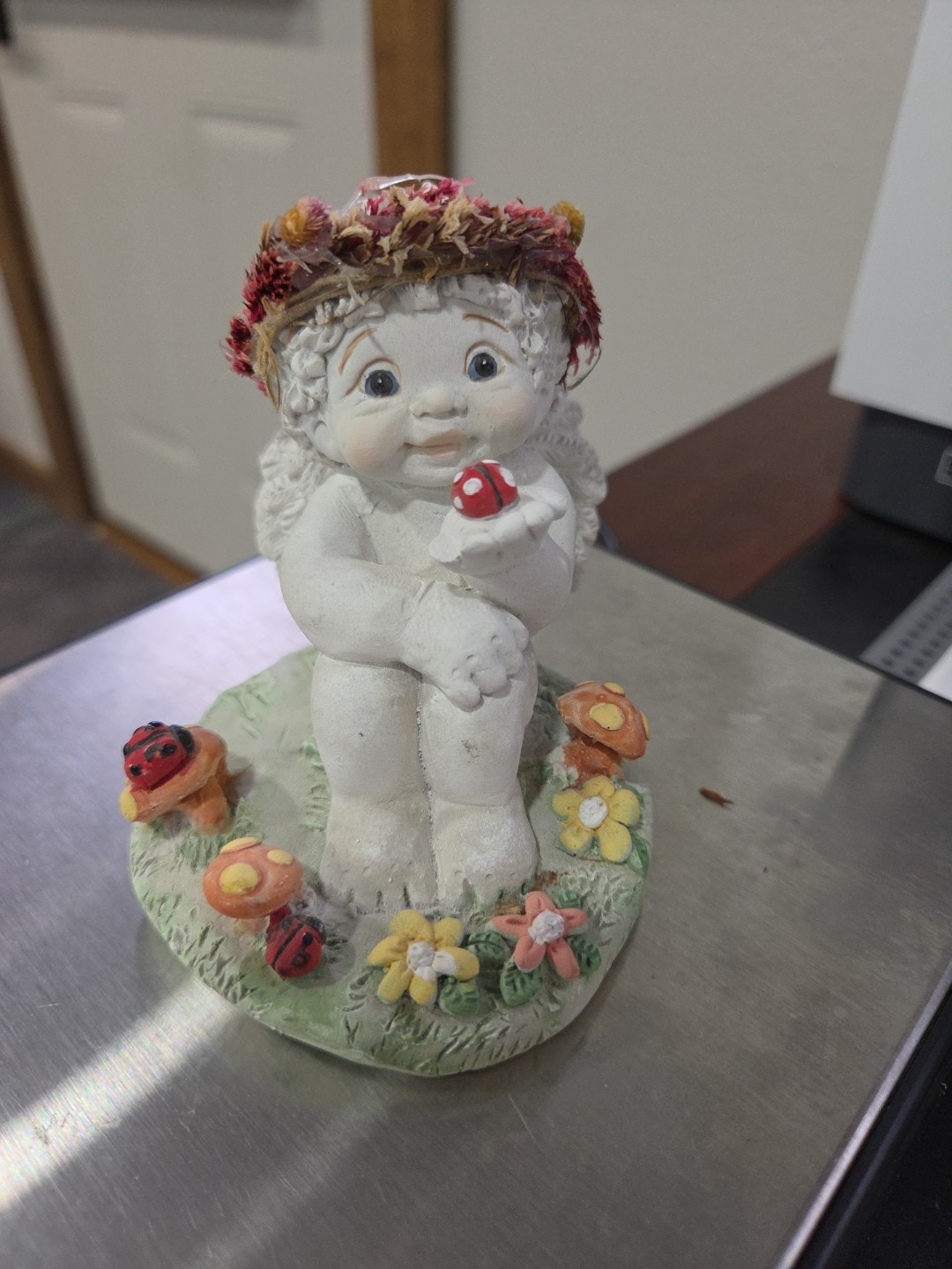 Dreamsicles Cherub Ladybug Angel Statue #10595. 2000
