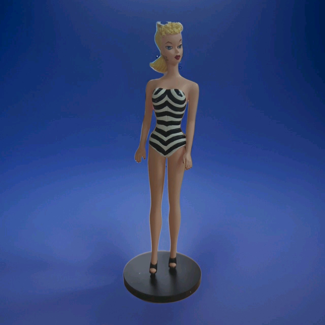 1993 Danbury Mint Original 1959 Barbie Figurine In Swimsuit