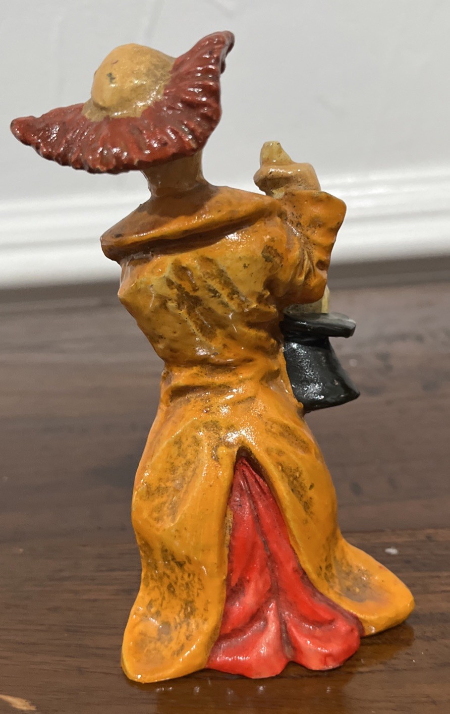 Alvarez Mexico Signed Clown Pulling rabbit Out Of Hat 5” Paper Mache Art VTG