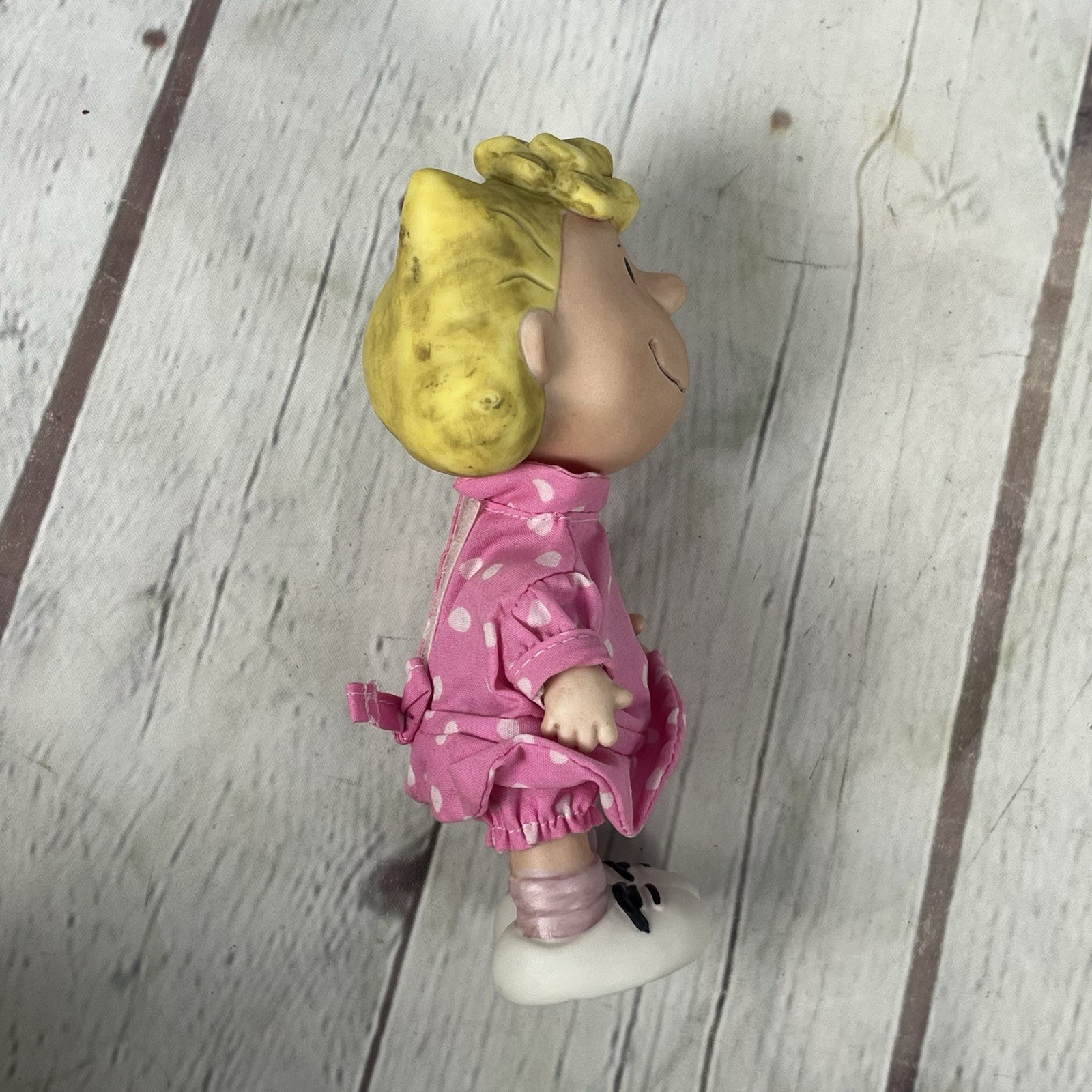 Hallmark 2000 Peanuts Gallery Limited Edition Sally Figurine Boxed