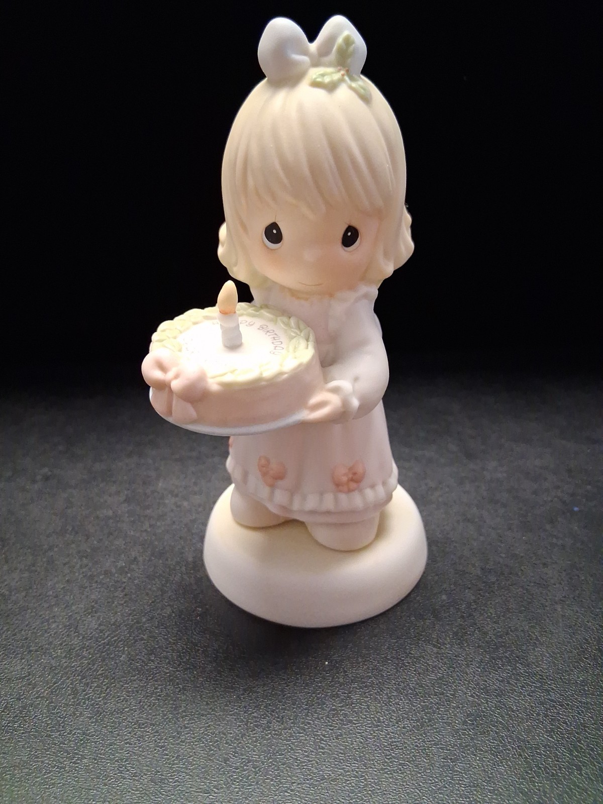1997 Precious Moments “Happy Birthday Dear Jesus” Holding Cake Figure – #272523