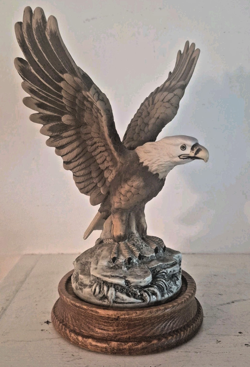 Andrea by Sadek Bald Eagle Figurine 8863 Ceramic Statue Made in Japan Vintage
