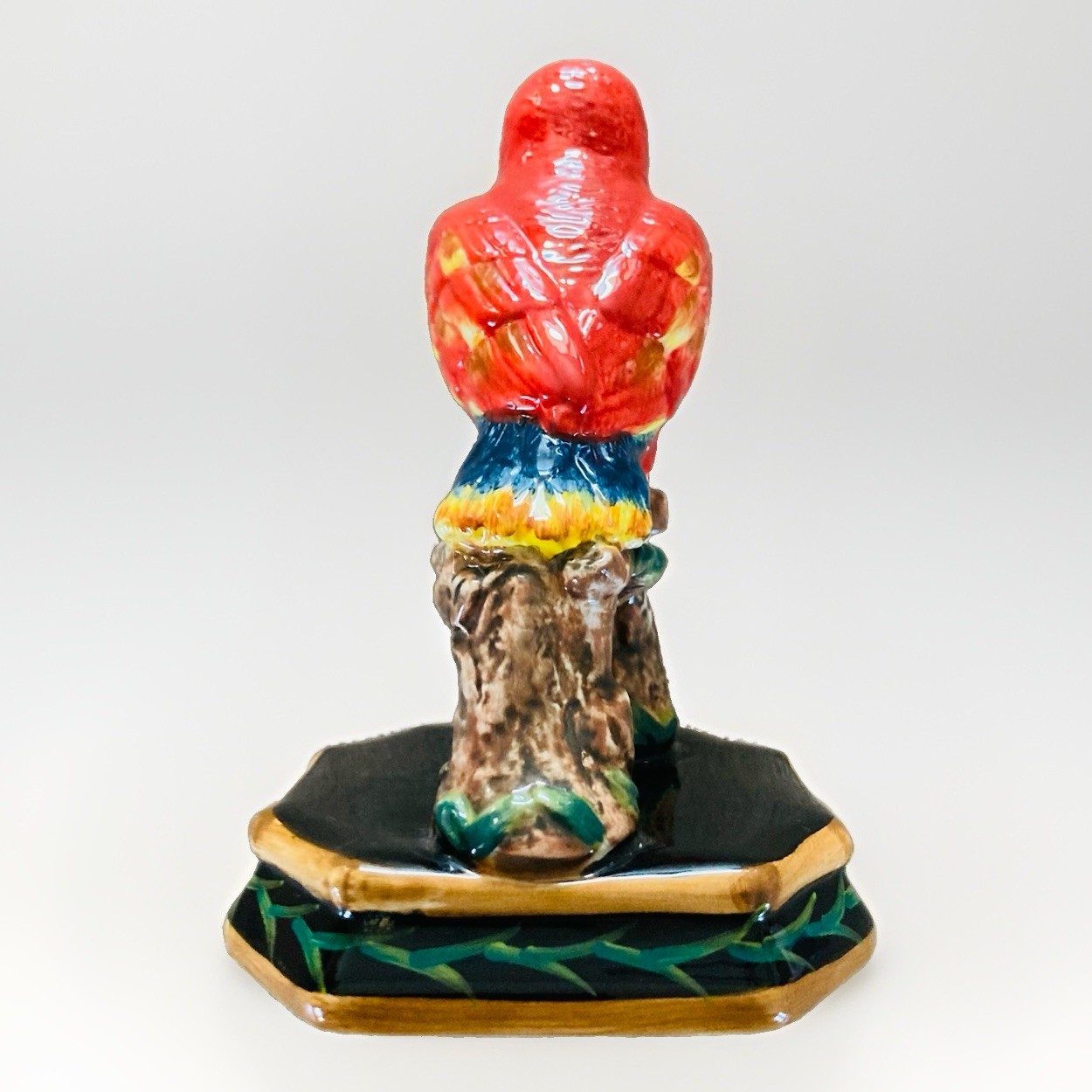 VTG Raymond Waites CIC Amazon Scarlet Macaw Parrot Ceramic Figurine 6.25” Mint
