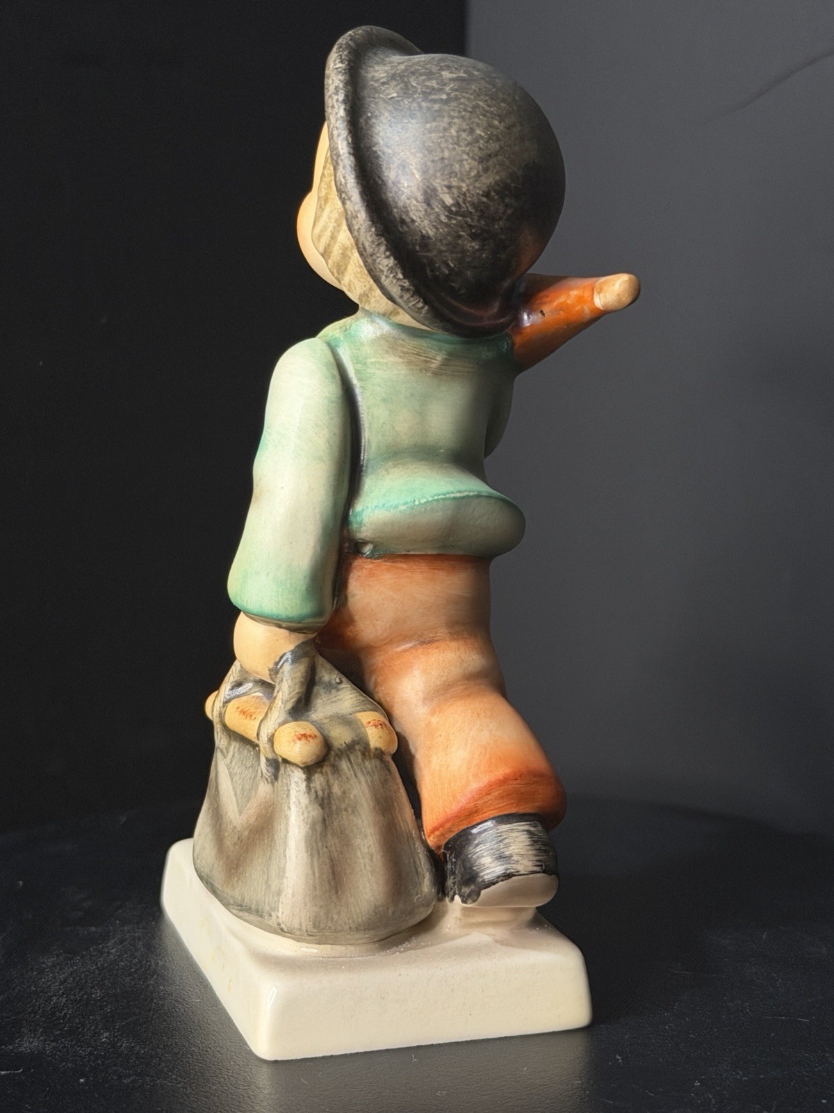 Goebel Hummel Merry Wanderer 11 2/0 No Crazing! Mint Free Shipping