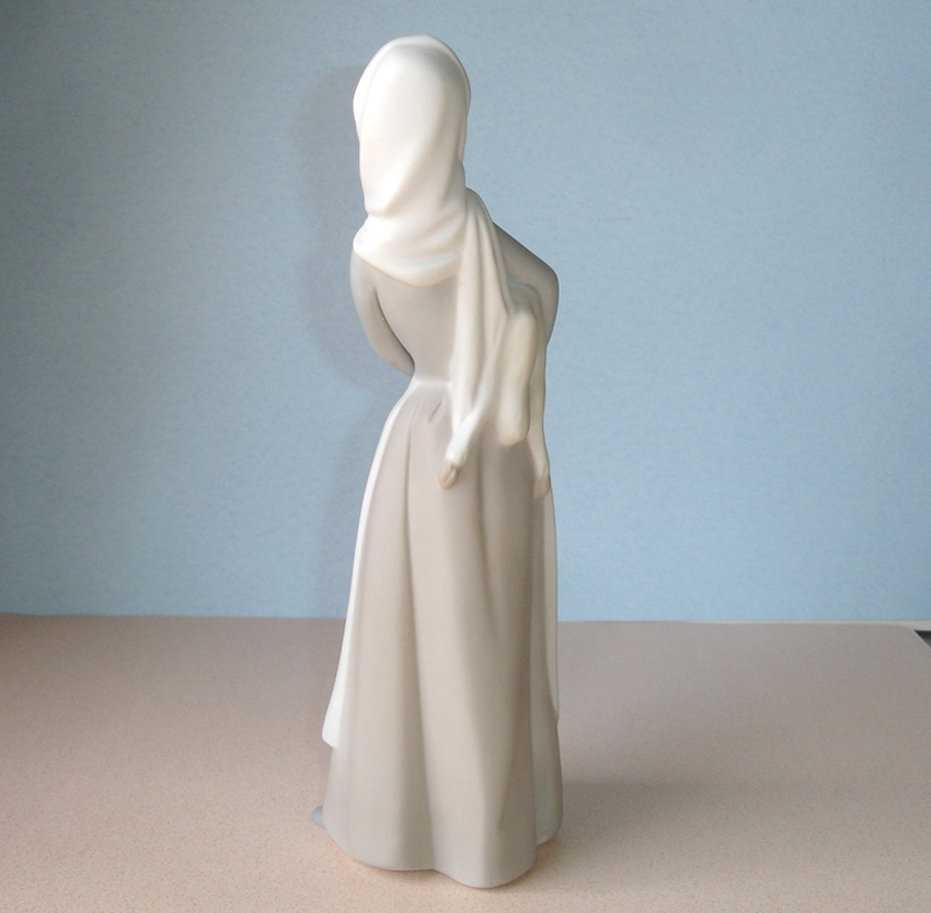 Lladro Girl with Lamb Sheep Figurine 10.75″H #14584 Matte Finish Rare