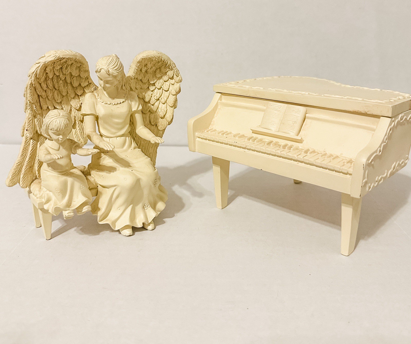 AngelStar Heavenly Friends Musical Angel Figurine 2004 BROKEN PLEASE READ