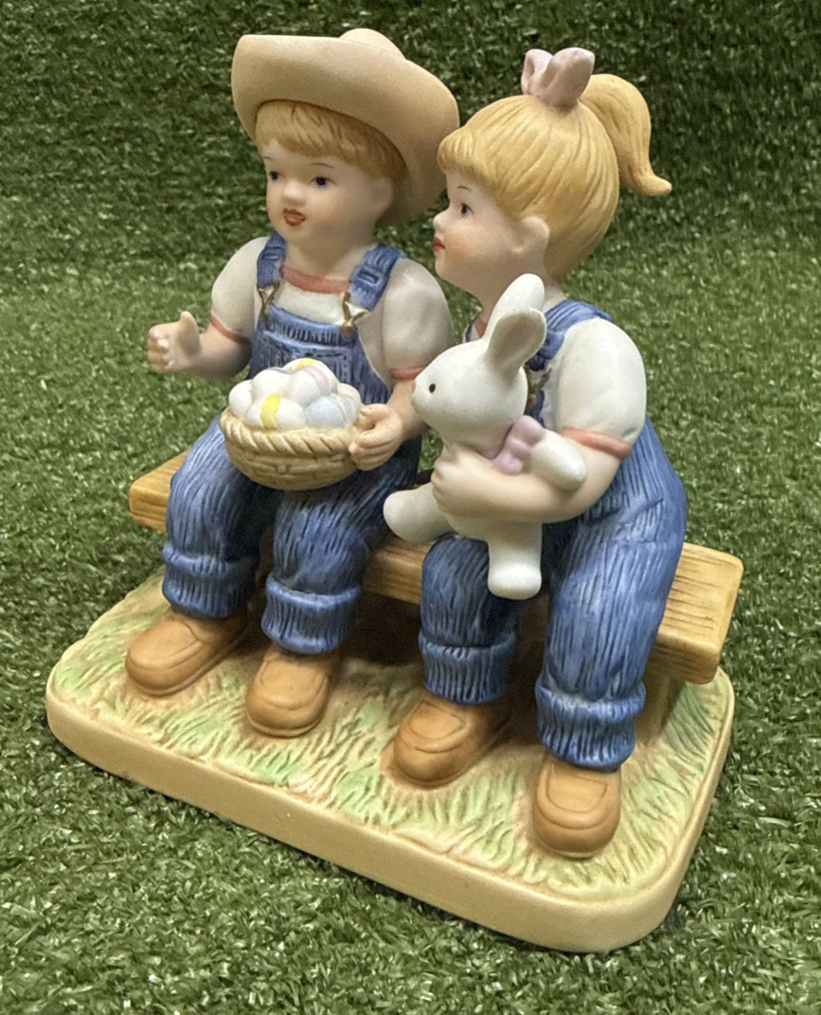 HOME INTERIORS HOMCO 2005 DENIM DAYS 15358-05 EASTER JOY DEBBIE DANNY FIGURINE