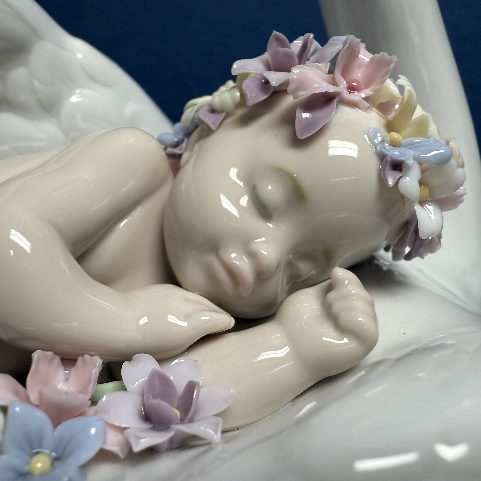 Llandro Drifting through Dreamland Swan And Baby Porcelain Figurine