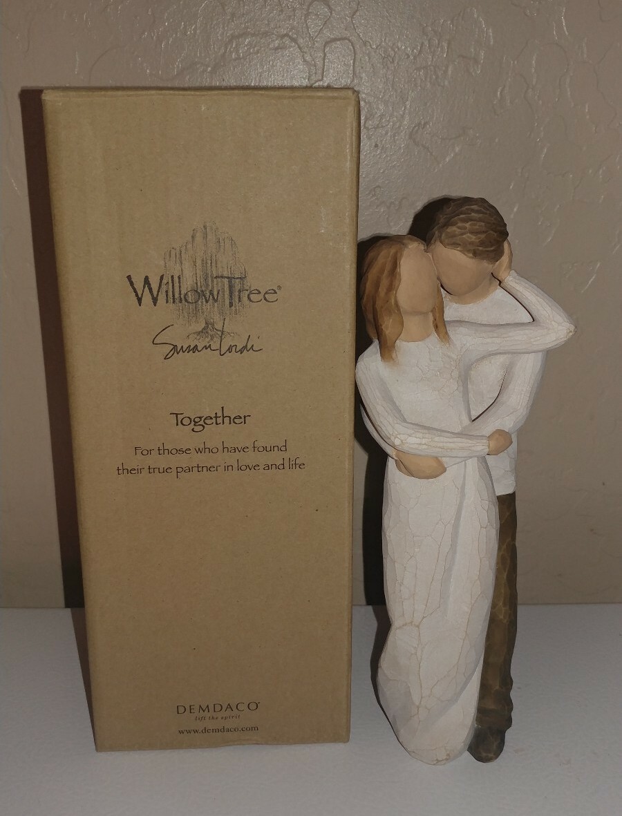 WILLOW TREE TOGETHER Collectible Figurine by Susan Lordi #26032 New with Box